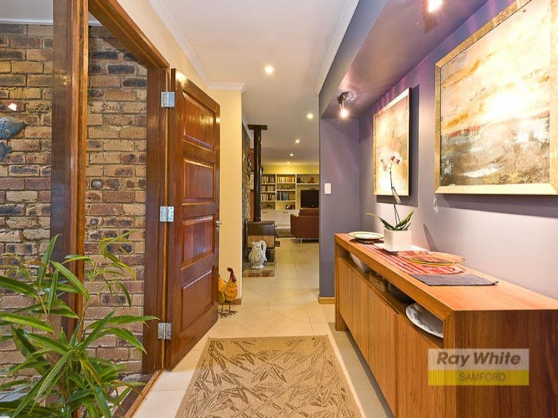 24 McCombe Road, CAMP MOUNTAIN QLD 4520, Camp Mountain - Thumbnail 2