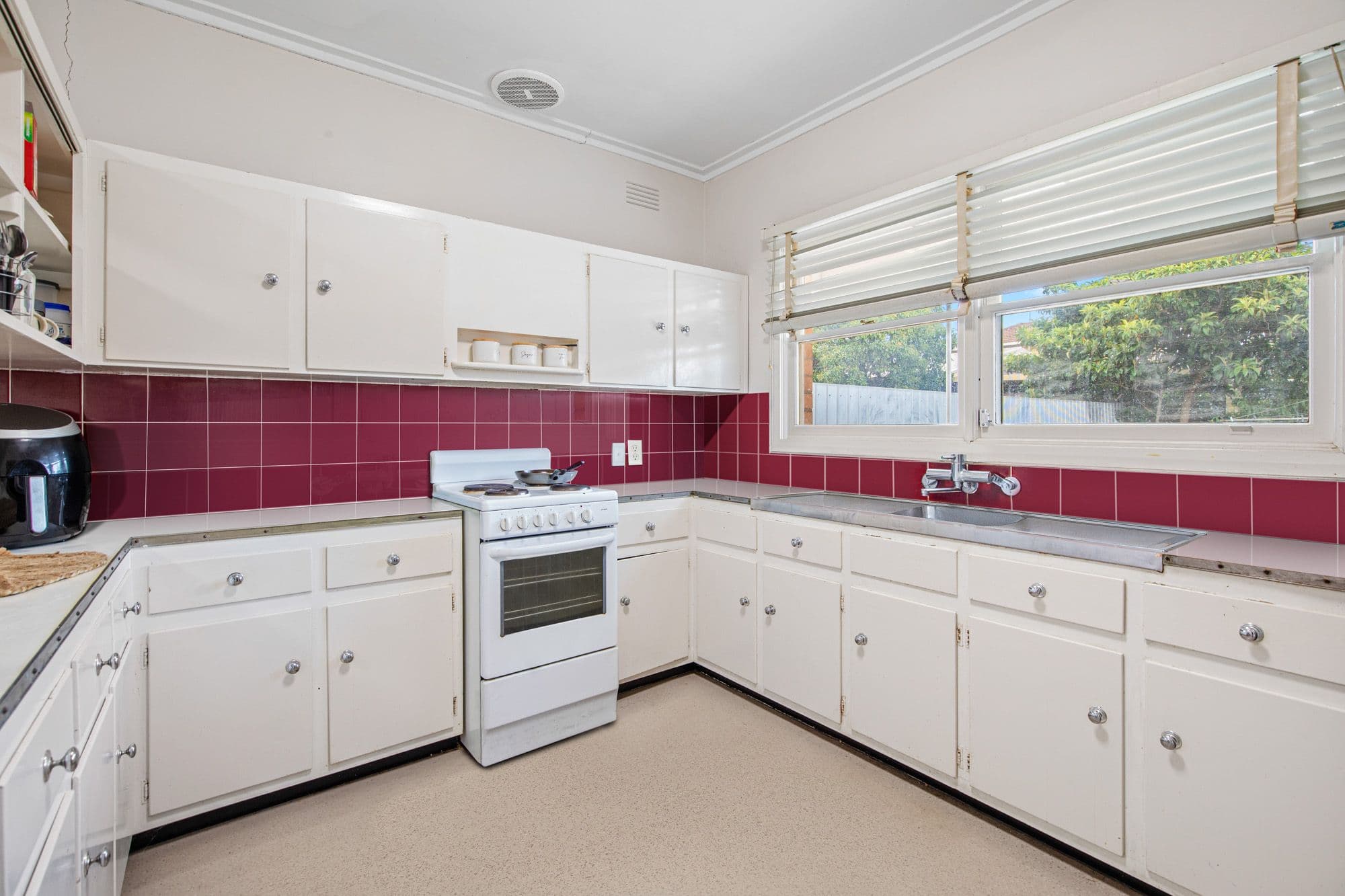 33 Railway Avenue, Laverton VIC 3028, Laverton - Thumbnail 3