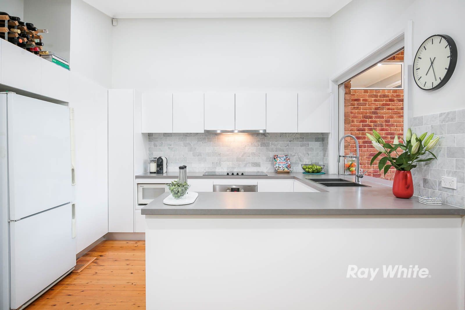 13 Plymouth Crescent, Kings Langley - Thumbnail 3