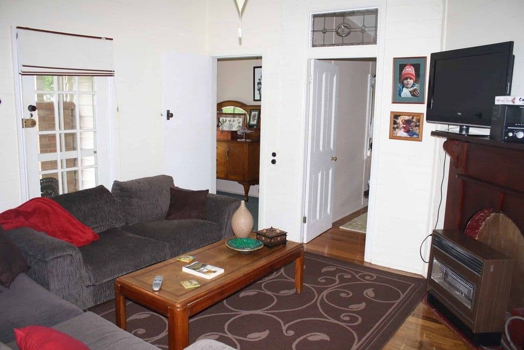 33 Margaret, GLEN INNES NSW 2370, Glen Innes - Thumbnail 2