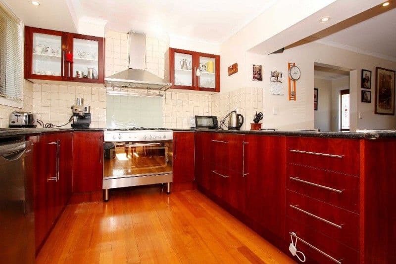 112 Darebin Drive, THOMASTOWN VIC 3074, Thomastown - Thumbnail 3