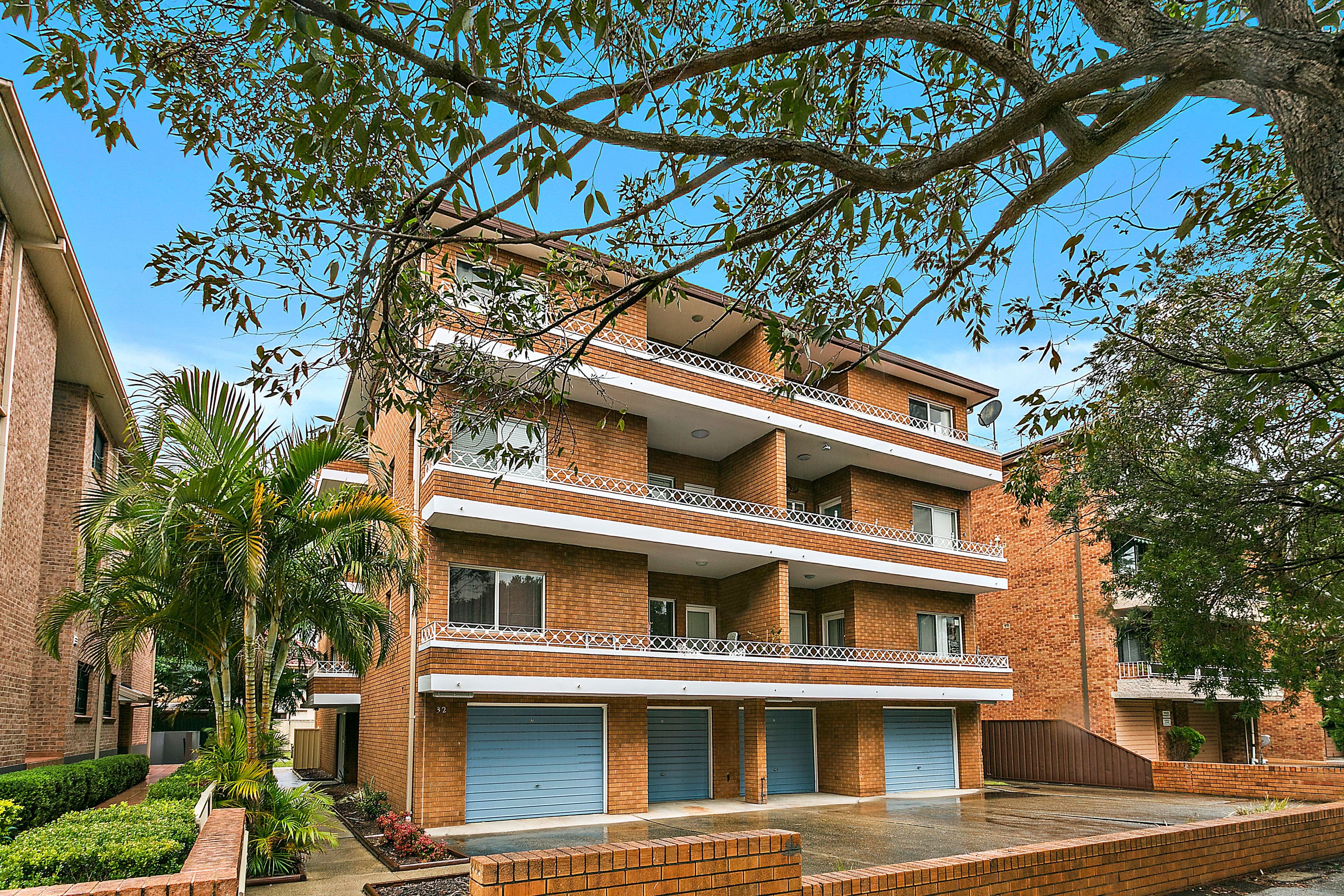 32-34 Queens Road, BRIGHTON-LE-SANDS NSW 2216, Brighton-Le-Sands - Thumbnail 2
