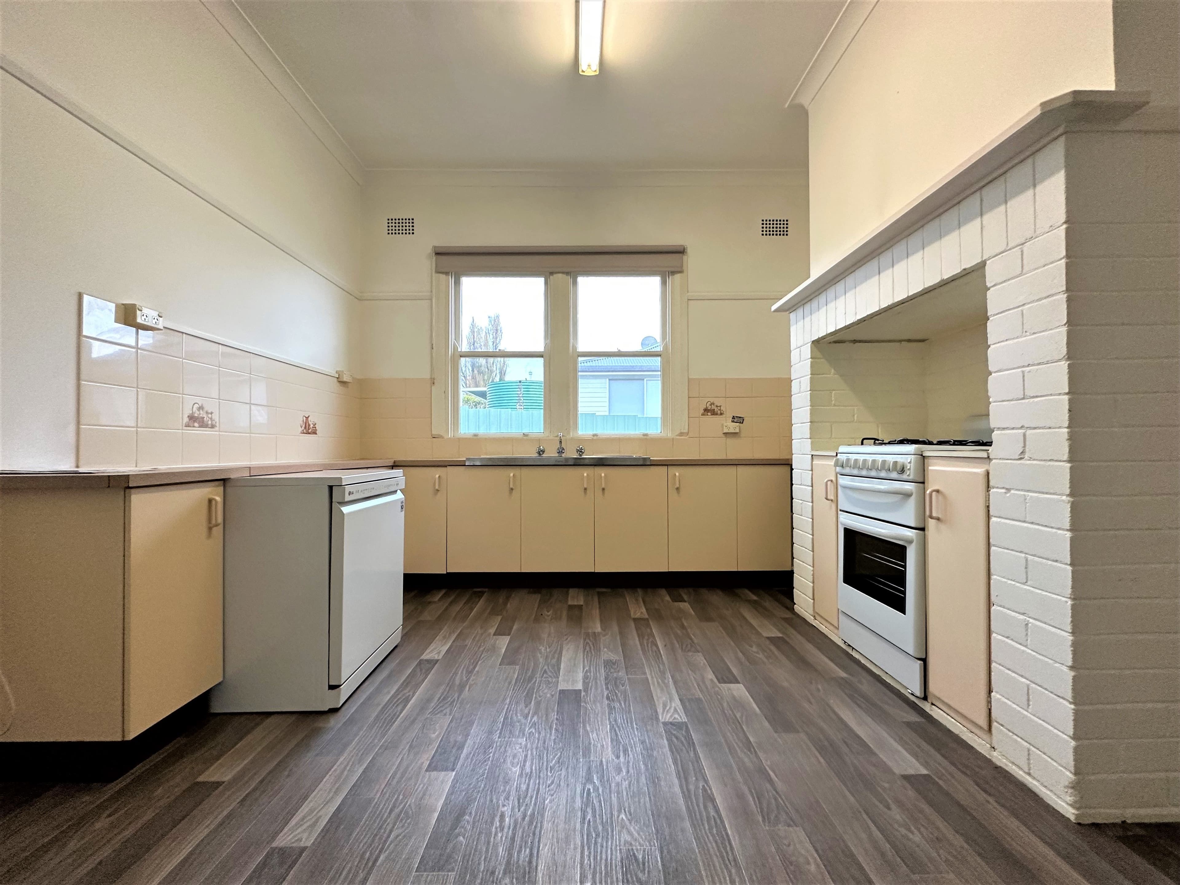 30 McLerie Street, Young NSW 2594, Young - Thumbnail 3