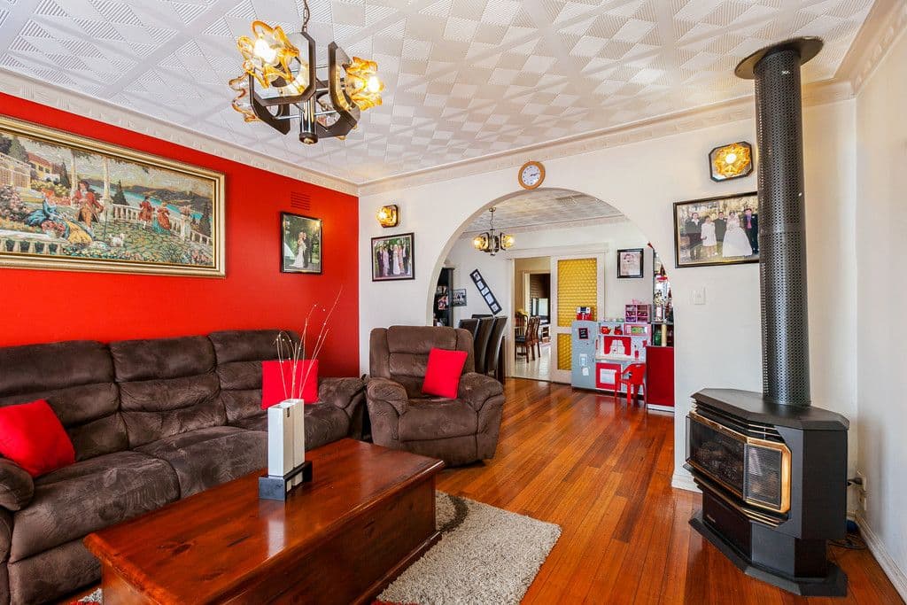 6 Sherwood Drive, THOMASTOWN VIC 3074, Thomastown - Thumbnail 3