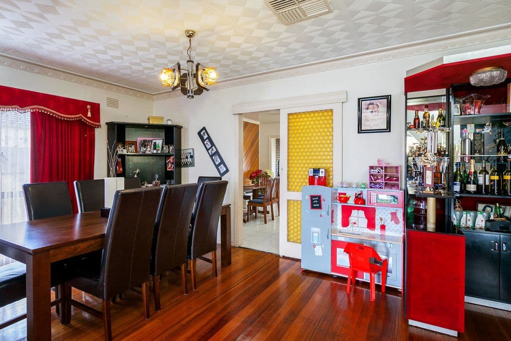 6 Sherwood Drive, THOMASTOWN VIC 3074, Thomastown - Thumbnail 6