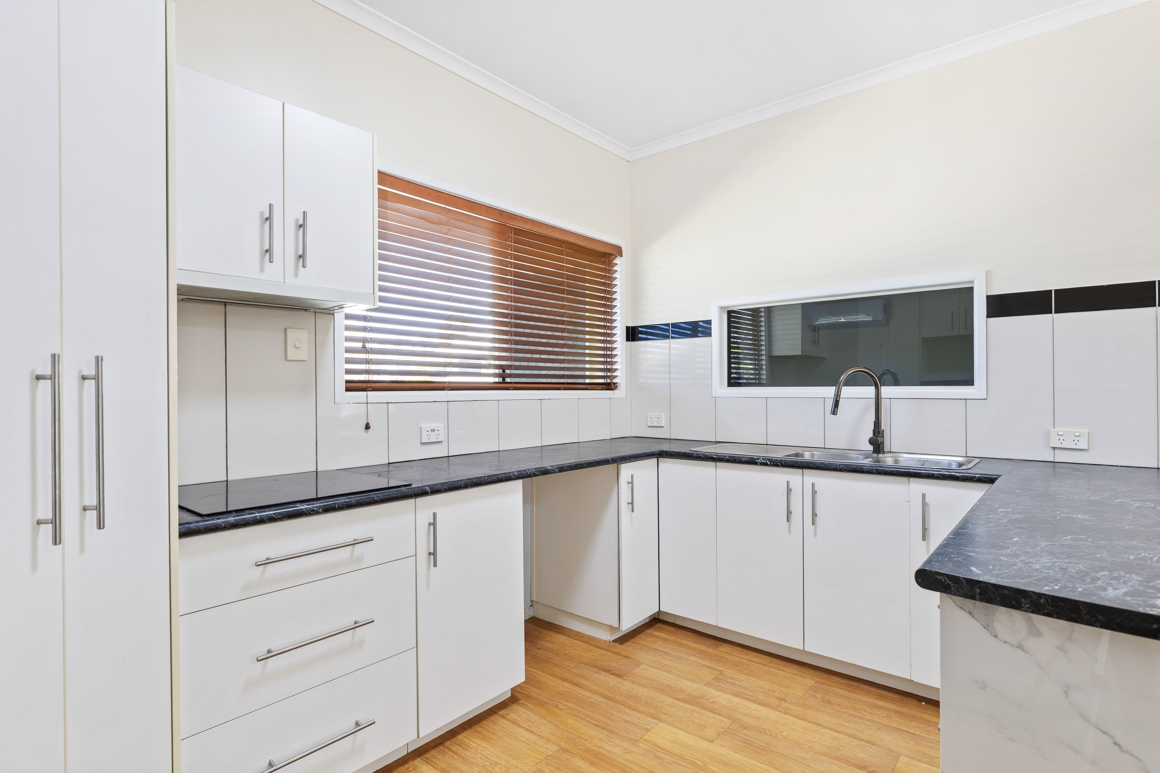 6 Hass Place, Emerald QLD 4720, Emerald - Thumbnail 5