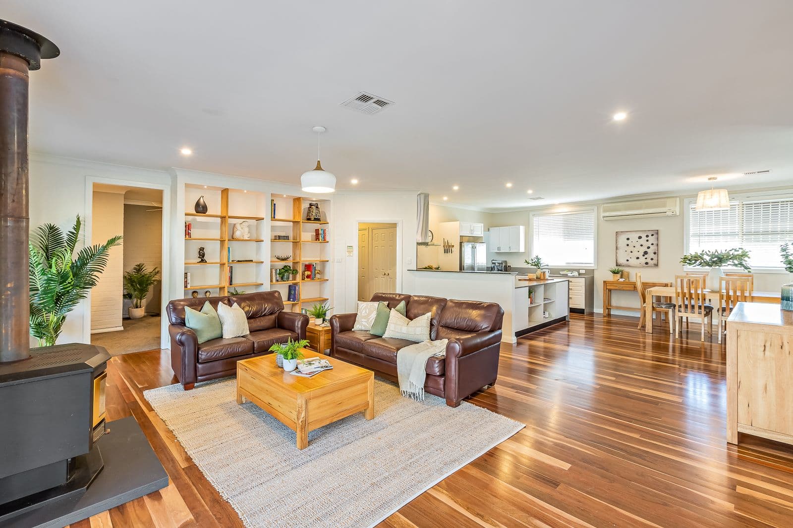 5 Swan Street, Hinton - Image 1