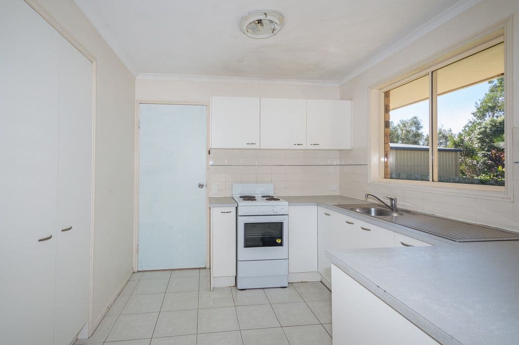 35 Hooper Crescent, Tewantin QLD 4565, Tewantin - Thumbnail 2