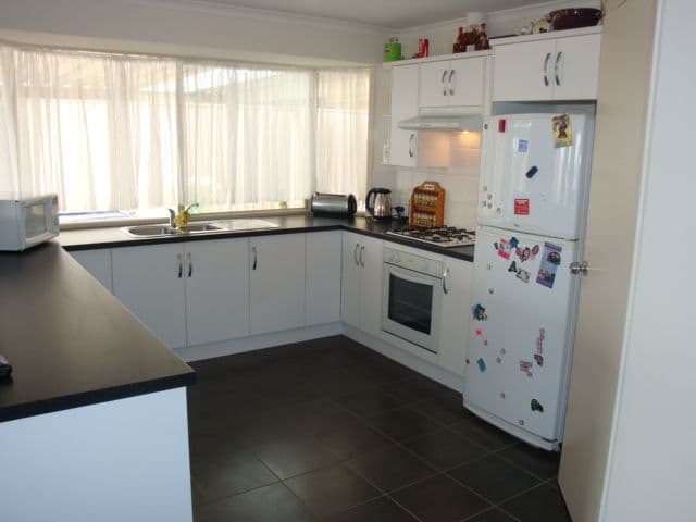 18 St Albans Place, CRAIGMORE SA 5114, Craigmore - Thumbnail 2
