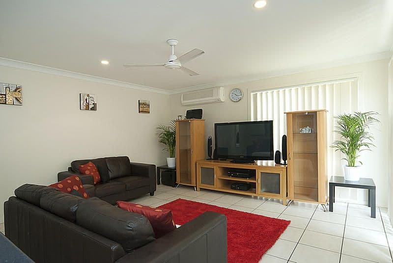 23 Lakeview Drive, LOGANLEA QLD 4131, Loganlea - Thumbnail 3