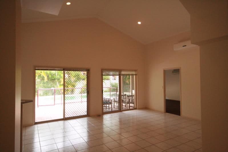 30 Clipper Boulevard, CLEAR ISLAND WATERS QLD 4226, Clear Island Waters - Thumbnail 5