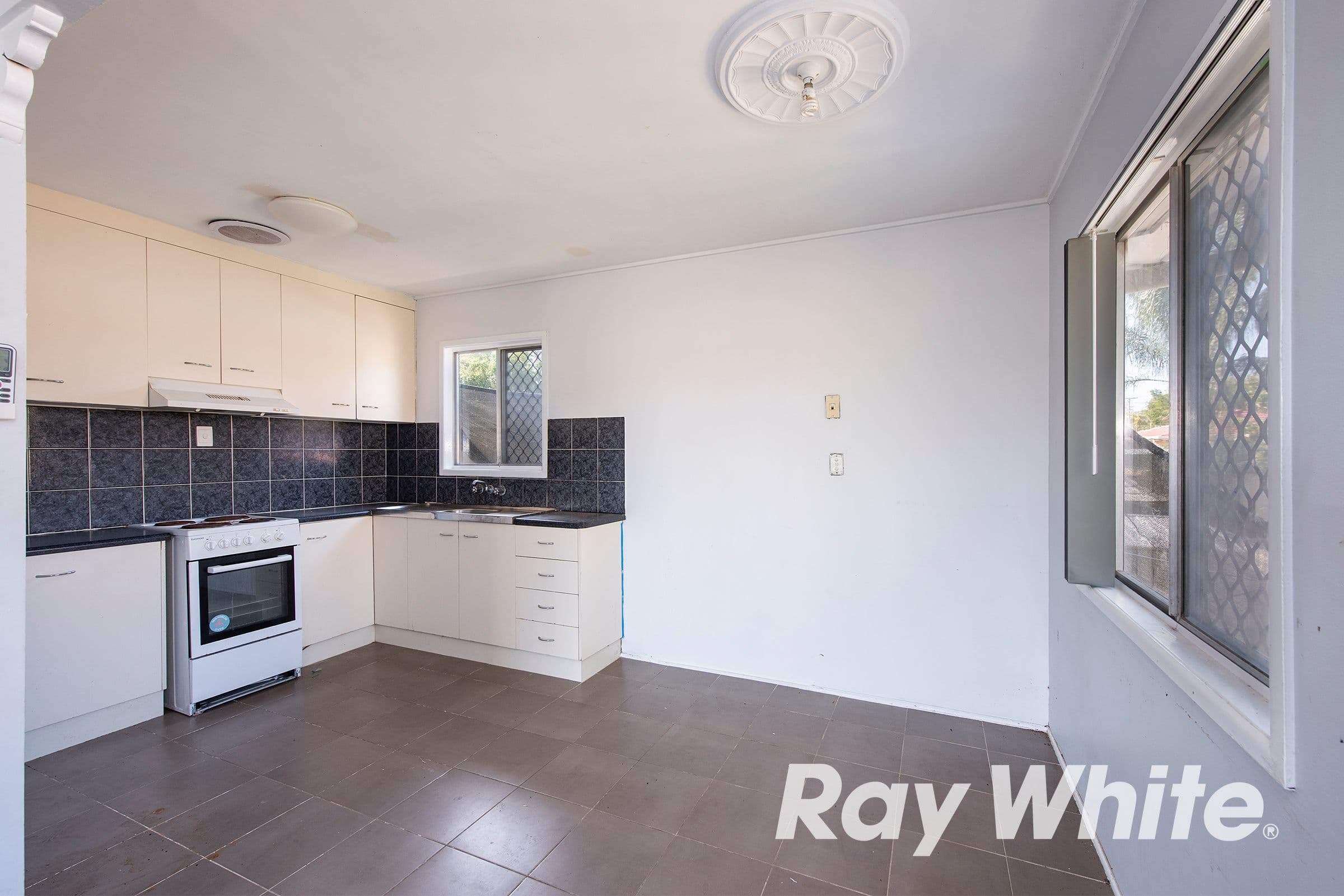 27 Wattle Street, Logan Central QLD 4114, Logan Central - Thumbnail 4