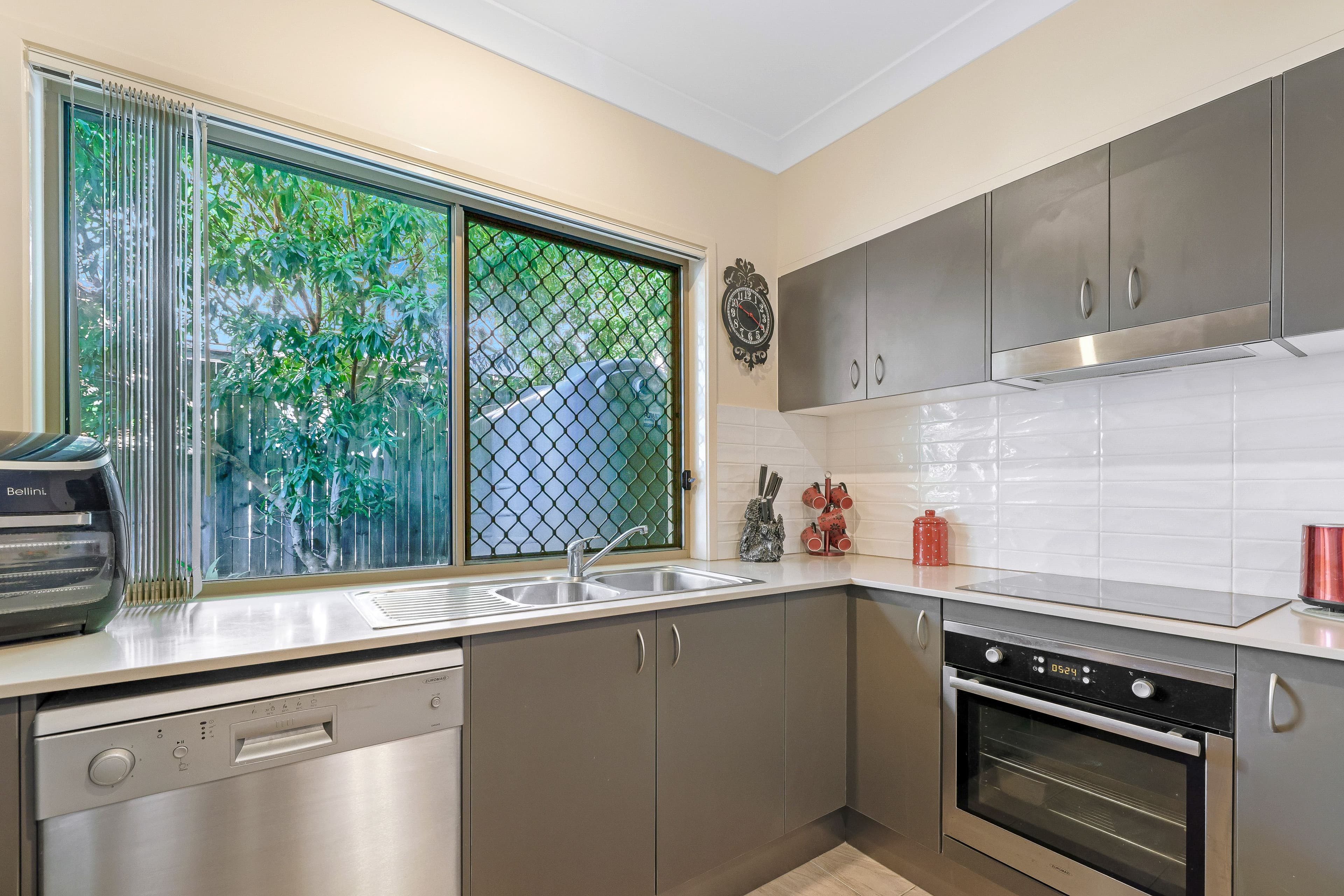 2 Weir Drive, Upper Coomera QLD 4209, Upper Coomera - Thumbnail 4