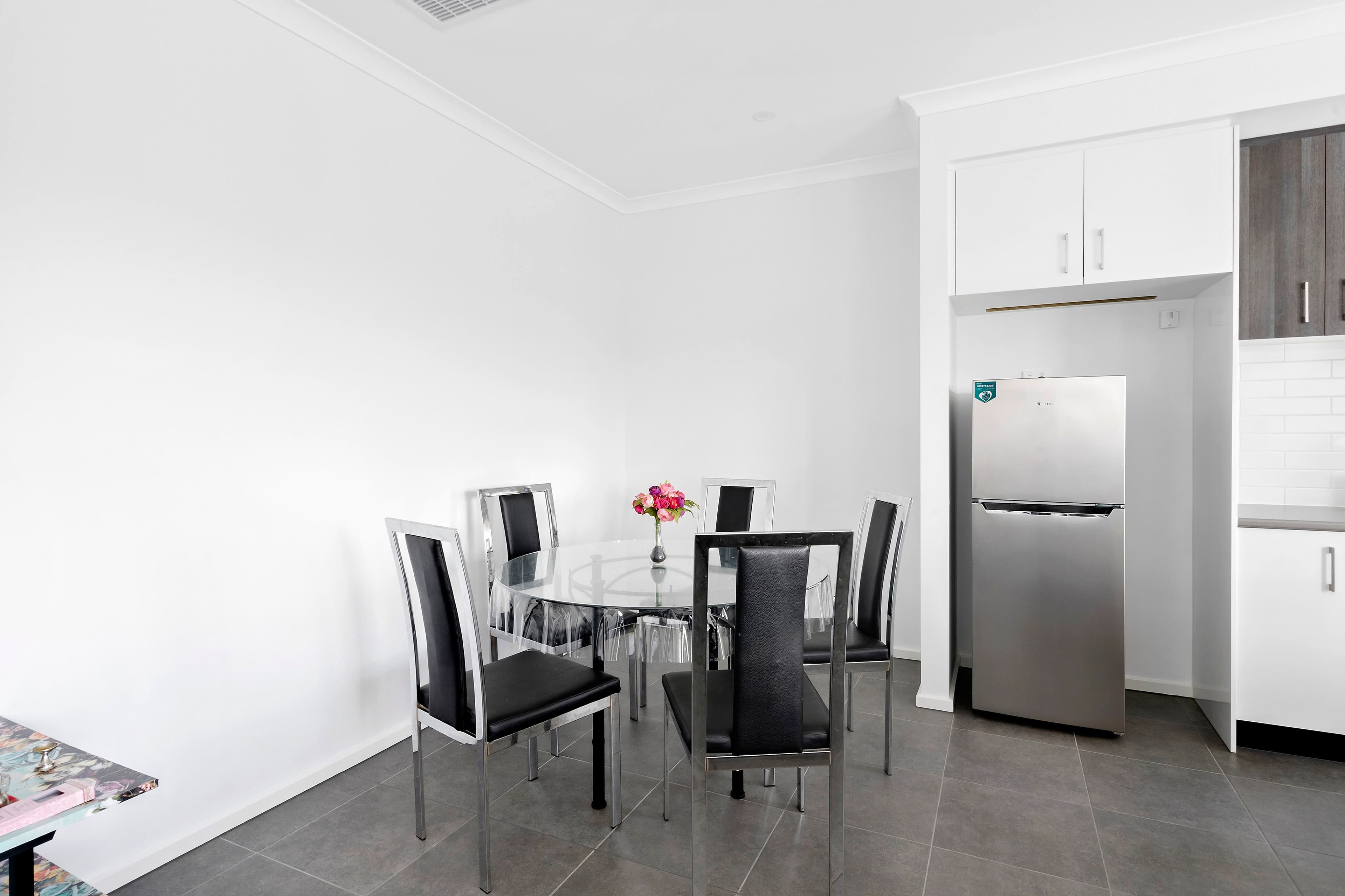 39 Strathlea Drive, Cranbourne West VIC 3977, Cranbourne West - Thumbnail 3