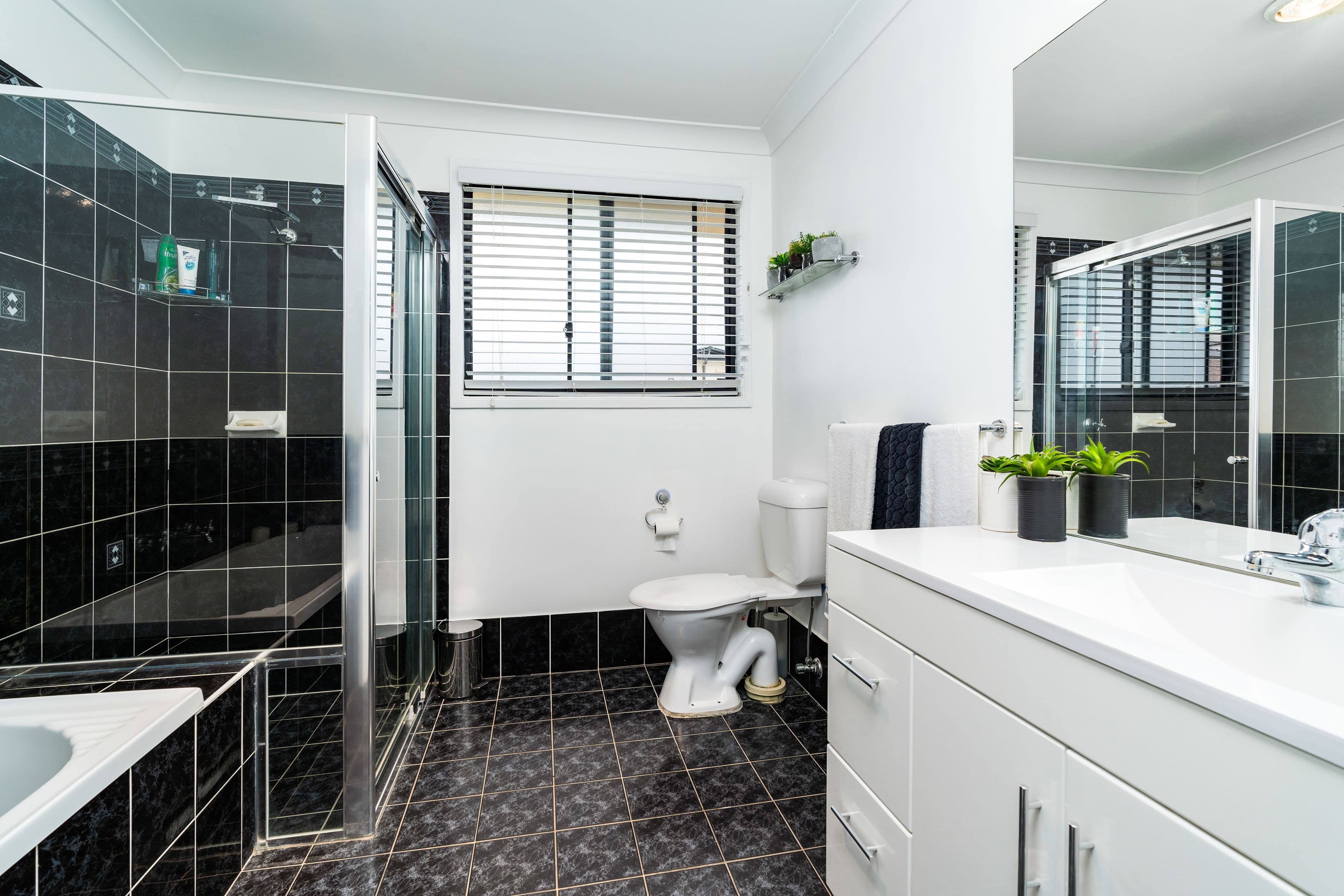 28 Triabunna Avenue, West Hoxton NSW 2171, West Hoxton - Thumbnail 7