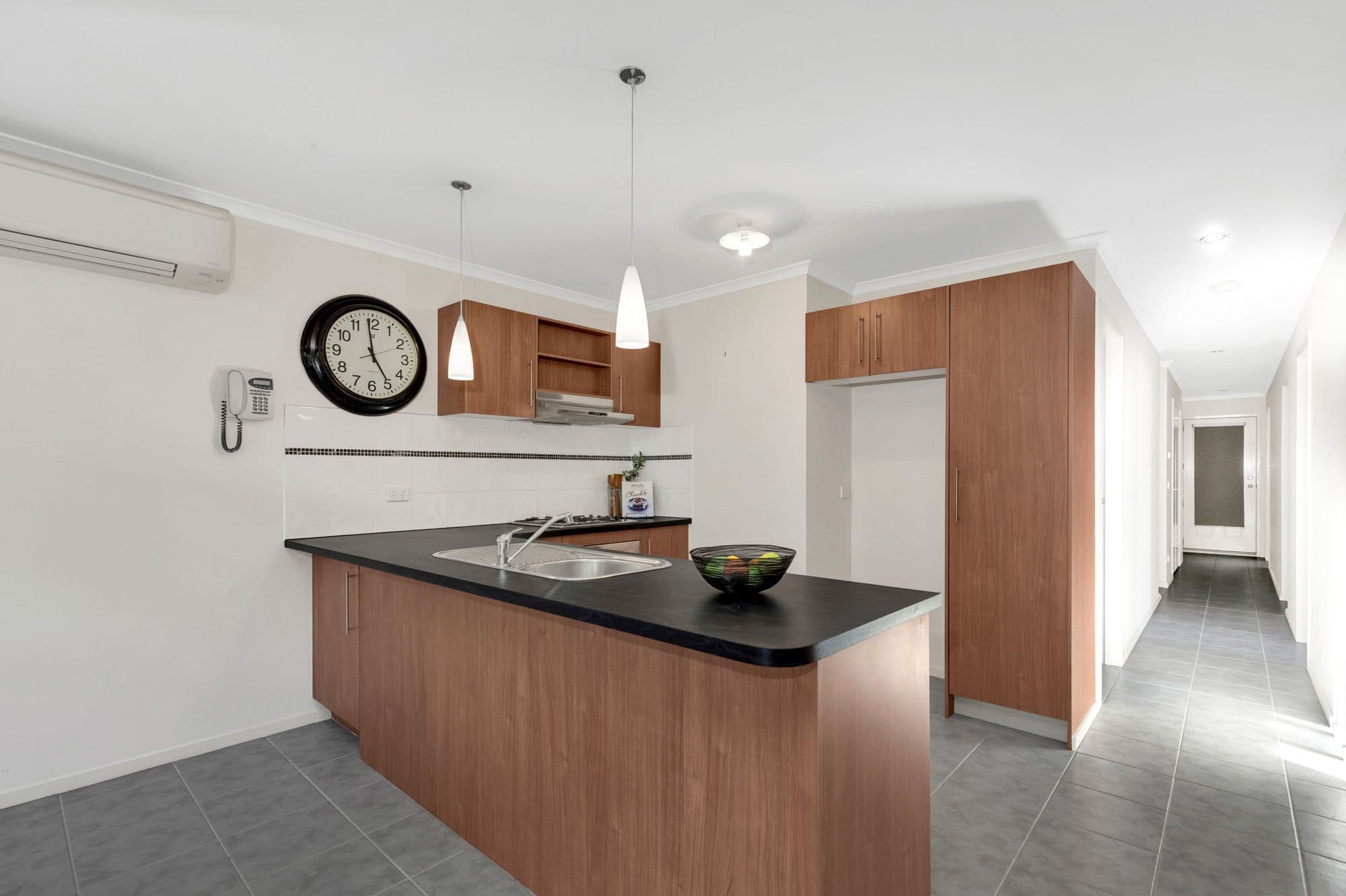 12 Silver Gum Street, MANOR LAKES VIC 3024, Manor Lakes - Thumbnail 3