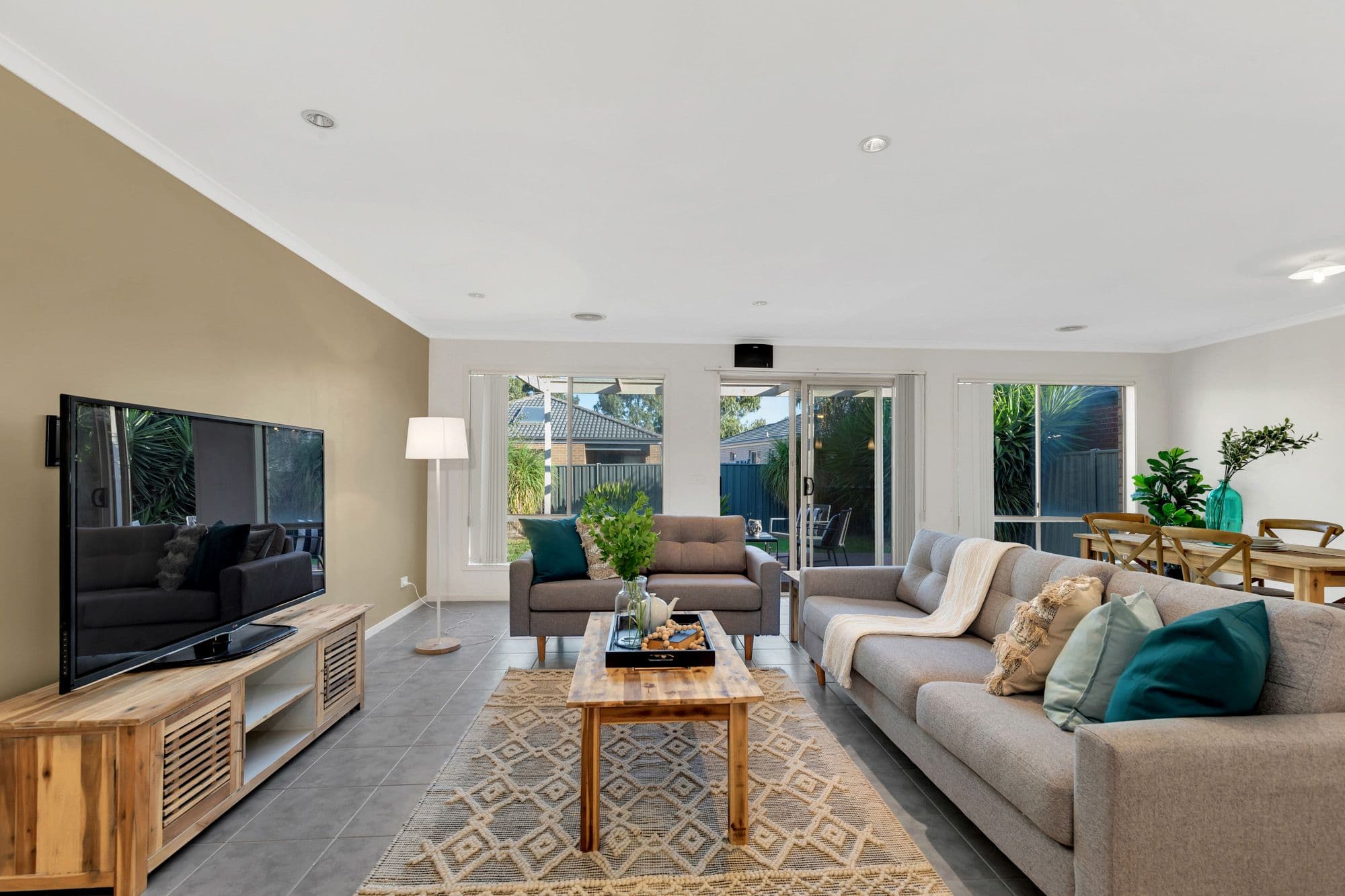12 Silver Gum Street, MANOR LAKES VIC 3024, Manor Lakes - Thumbnail 5