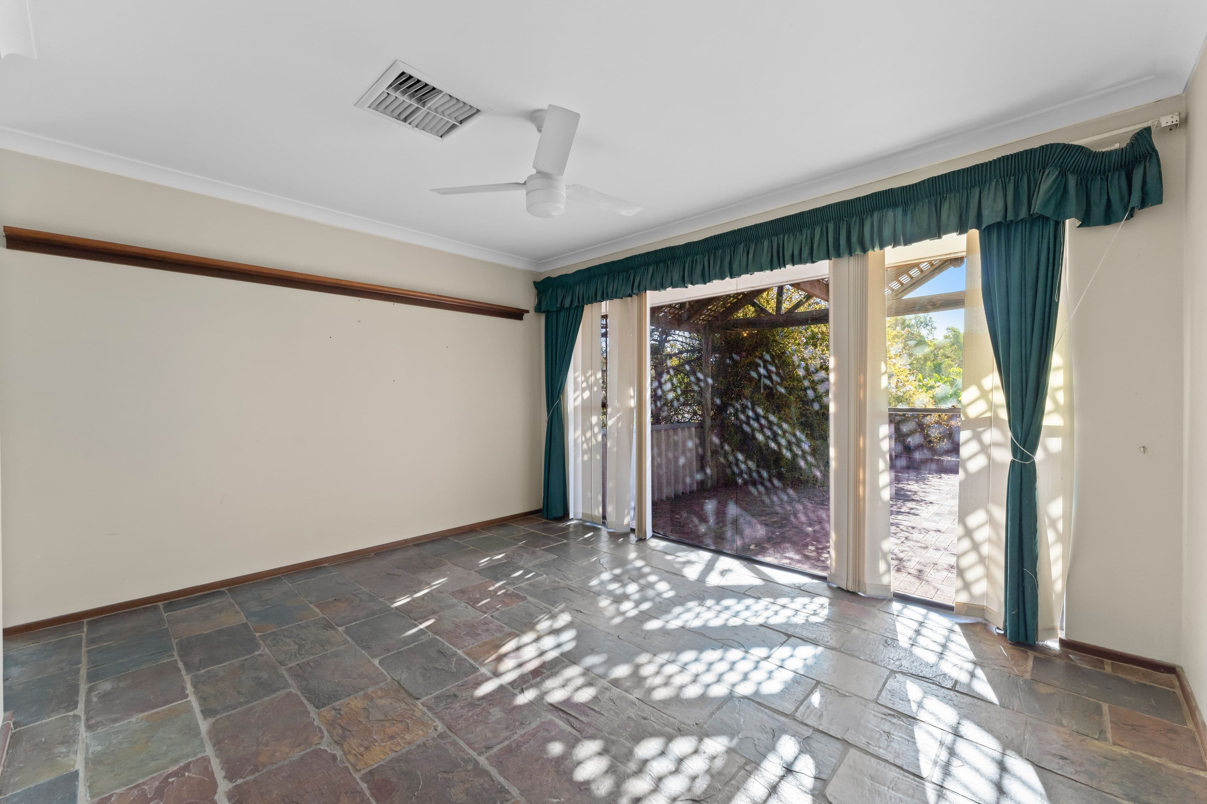 8 Tarwhine Place, Golden Bay WA 6174, Golden Bay - Thumbnail 7