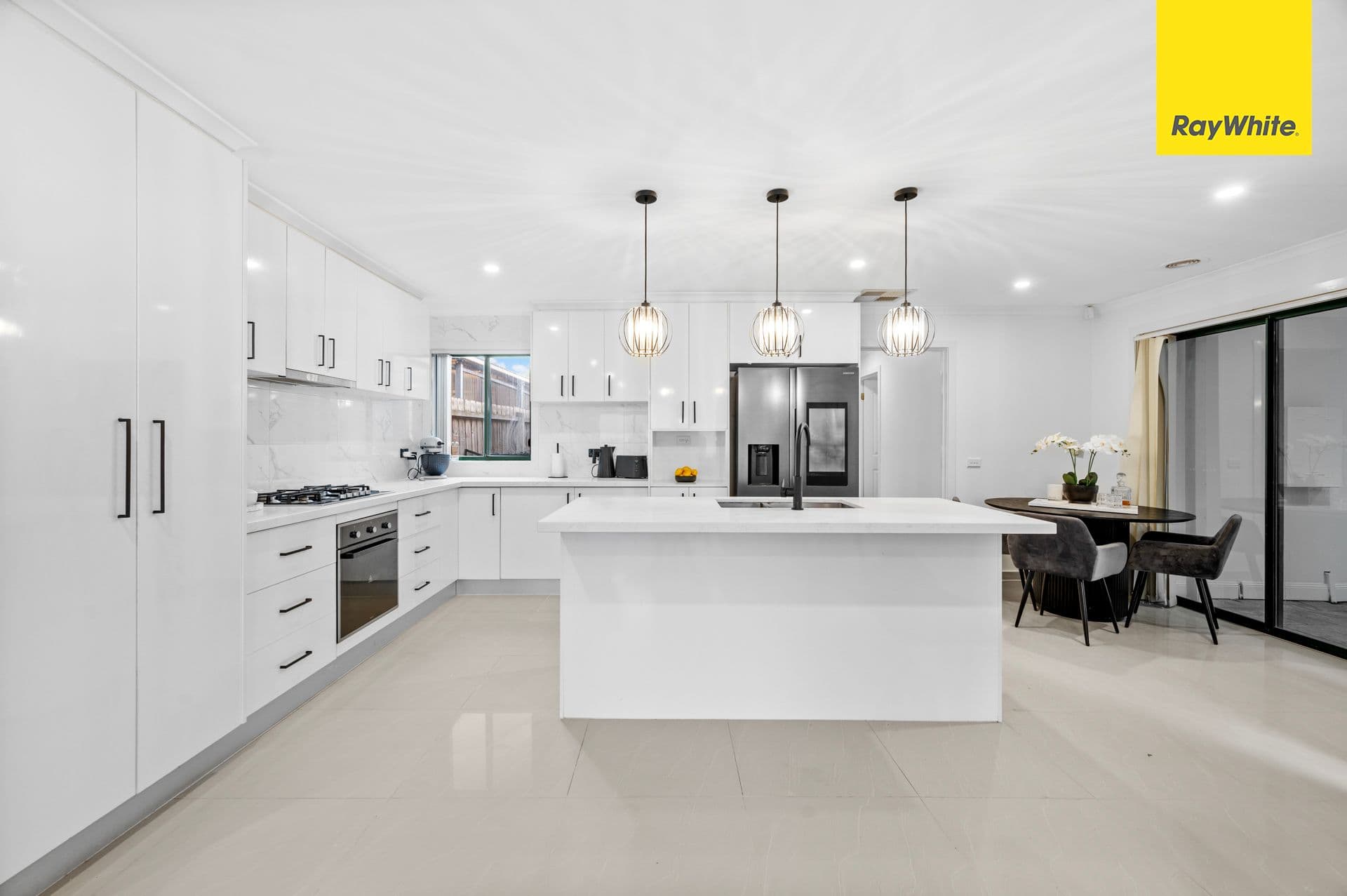 16 Mackellar Drive, Roxburgh Park VIC 3064, Roxburgh Park - Thumbnail 2
