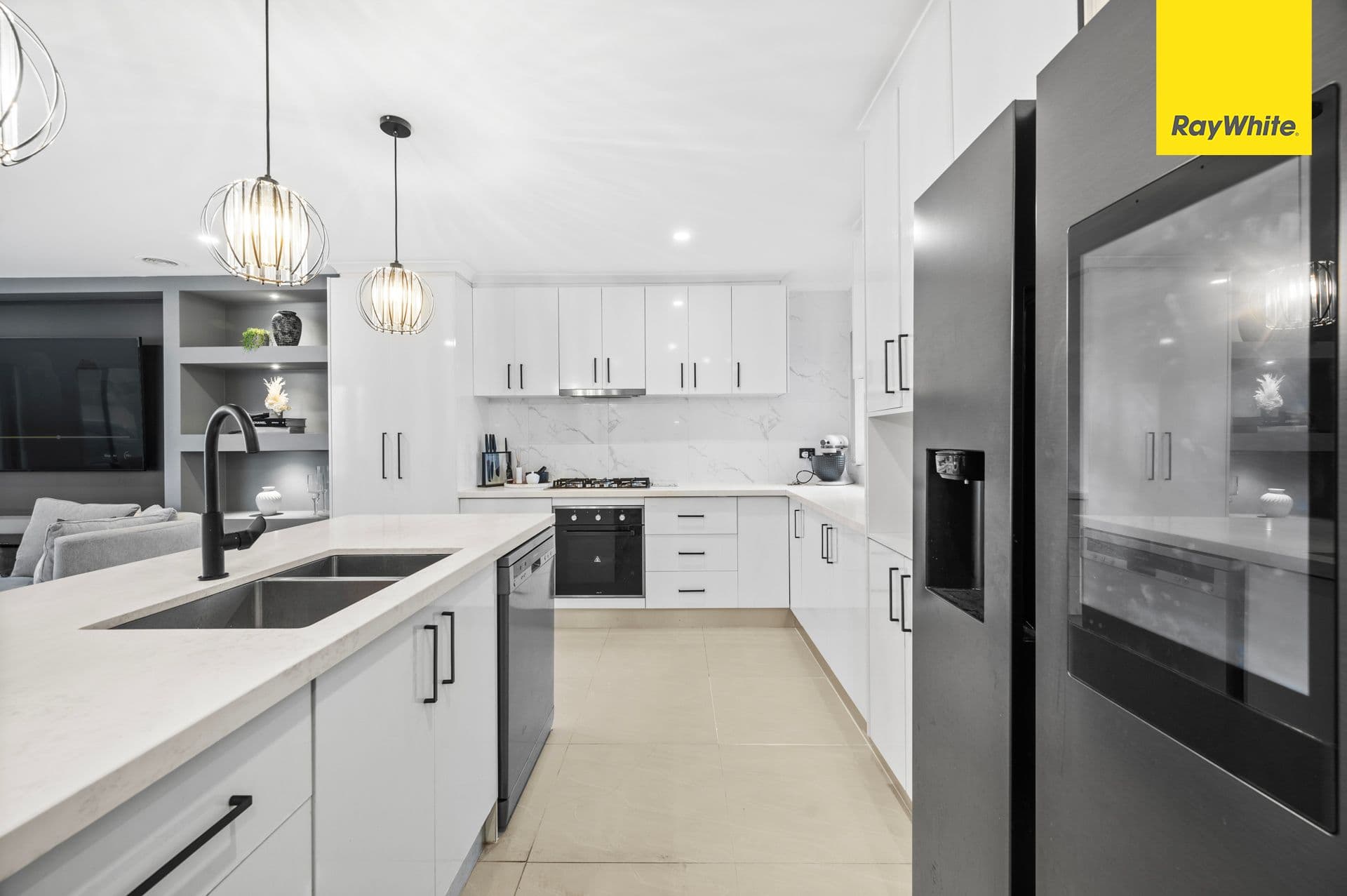 16 Mackellar Drive, Roxburgh Park VIC 3064, Roxburgh Park - Thumbnail 3