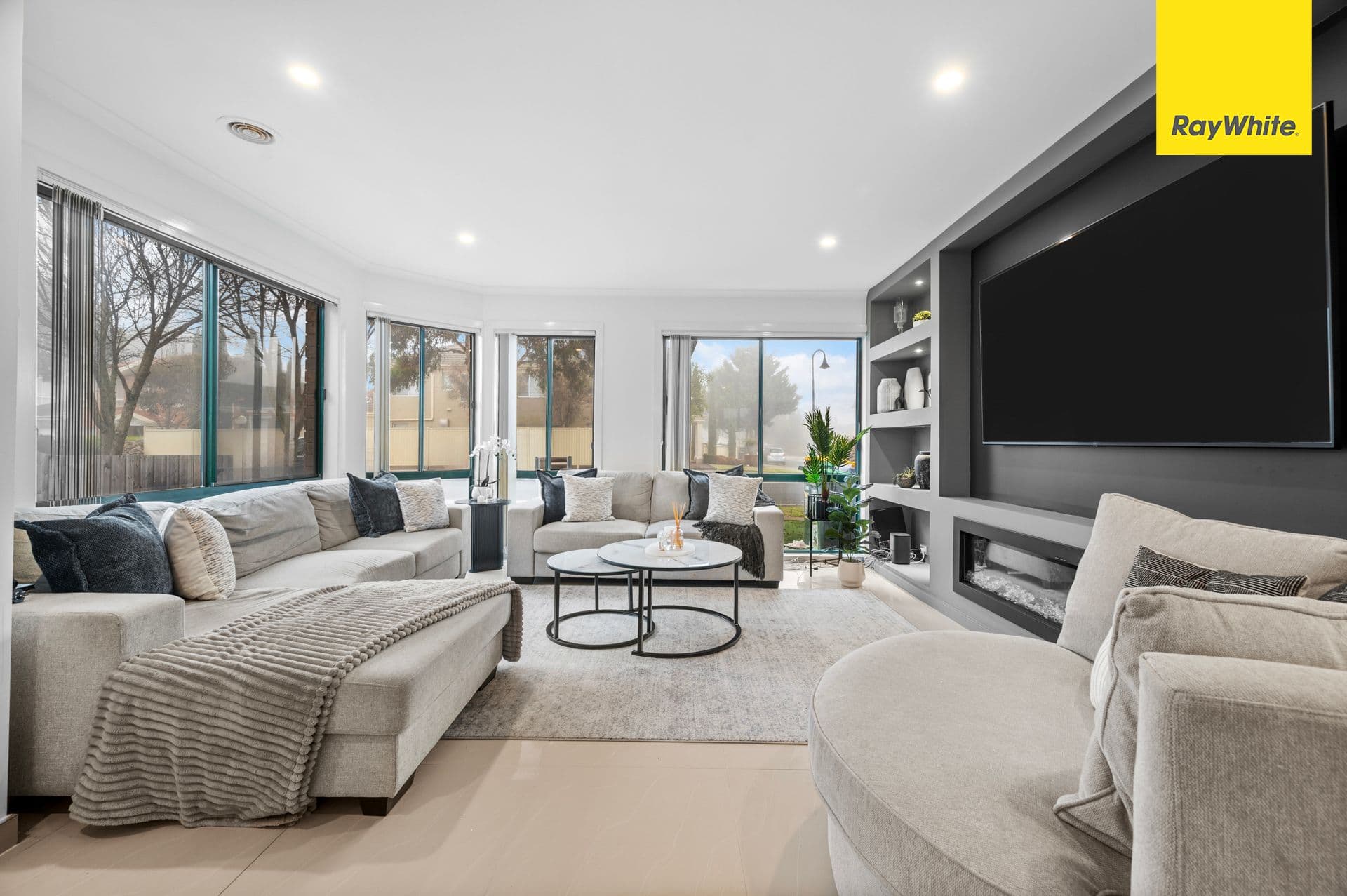 16 Mackellar Drive, Roxburgh Park VIC 3064, Roxburgh Park - Thumbnail 6
