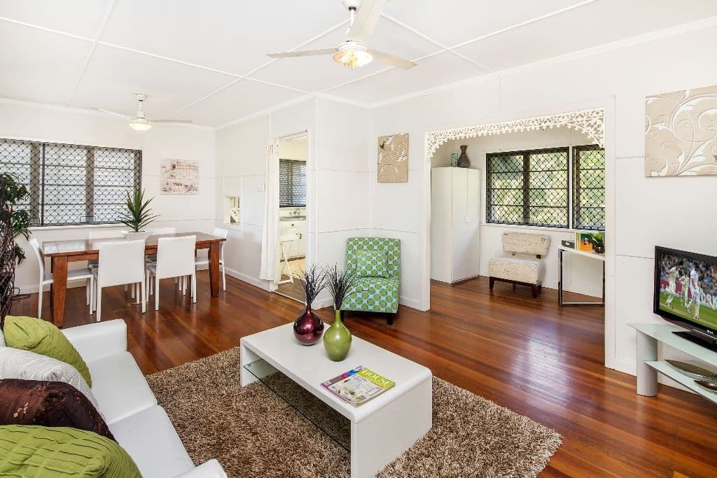 68 Falconer Street, SOUTHPORT QLD 4215, Southport - Thumbnail 2
