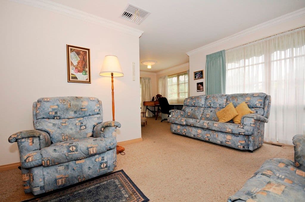 UNIT 4, 19 NURSERY Road, CROYDON VIC 3136, Croydon - Thumbnail 2
