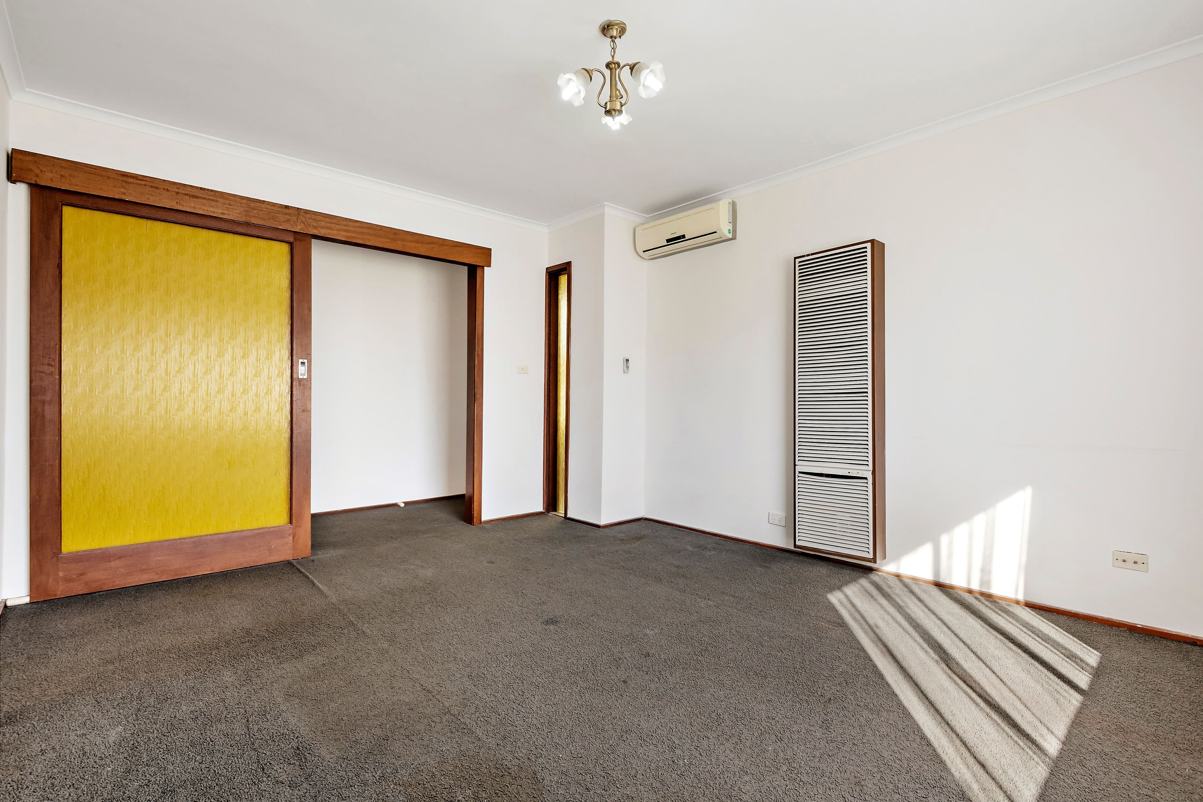 1&2,10 Ropley Grange, Frankston VIC 3199, Frankston - Thumbnail 2