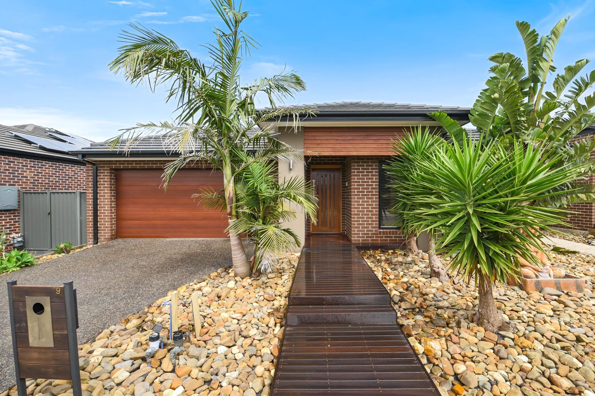 9 Bellsquarry Avenue, Cranbourne East VIC 3977, Cranbourne East - Image 1