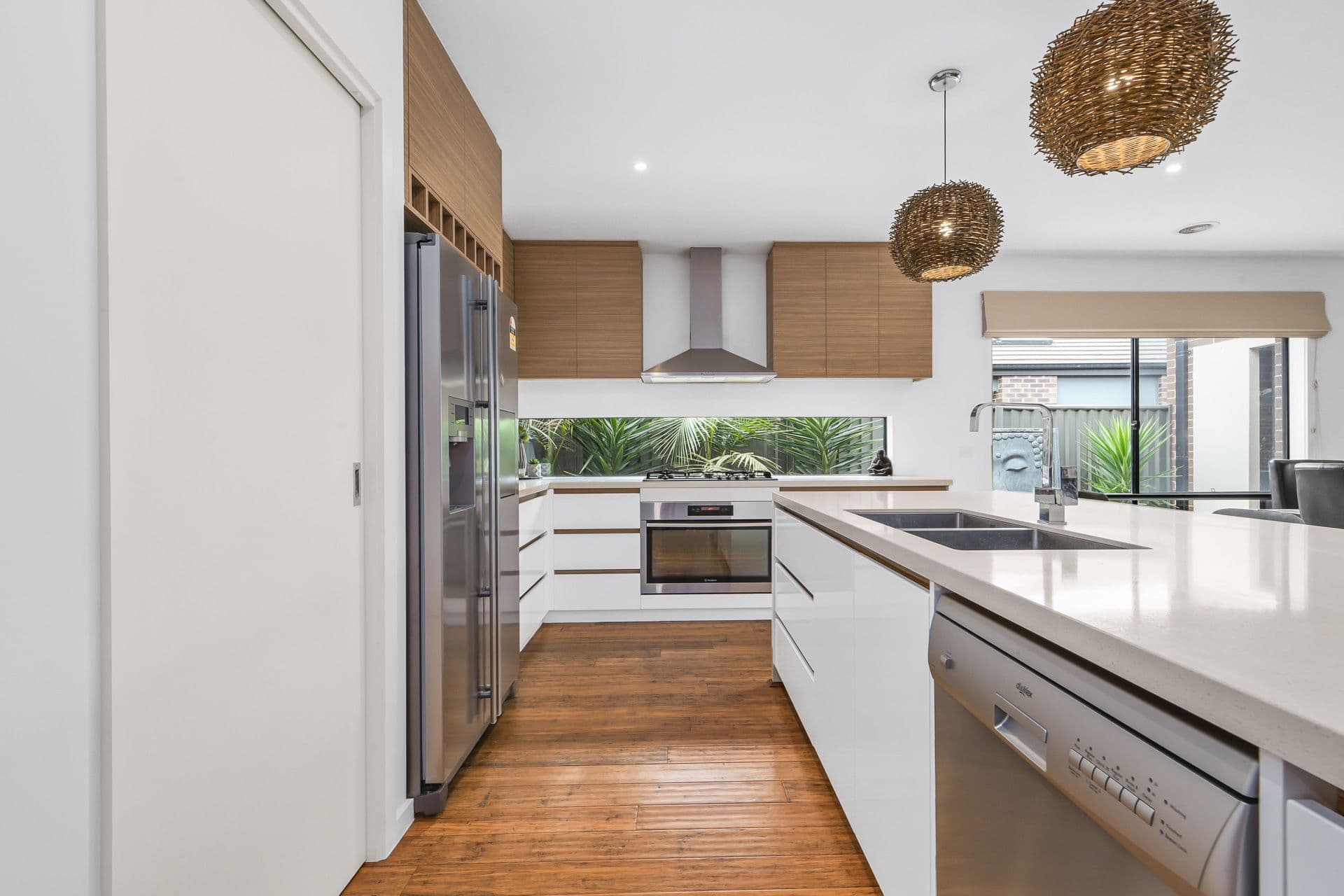 9 Bellsquarry Avenue, Cranbourne East VIC 3977, Cranbourne East - Thumbnail 4