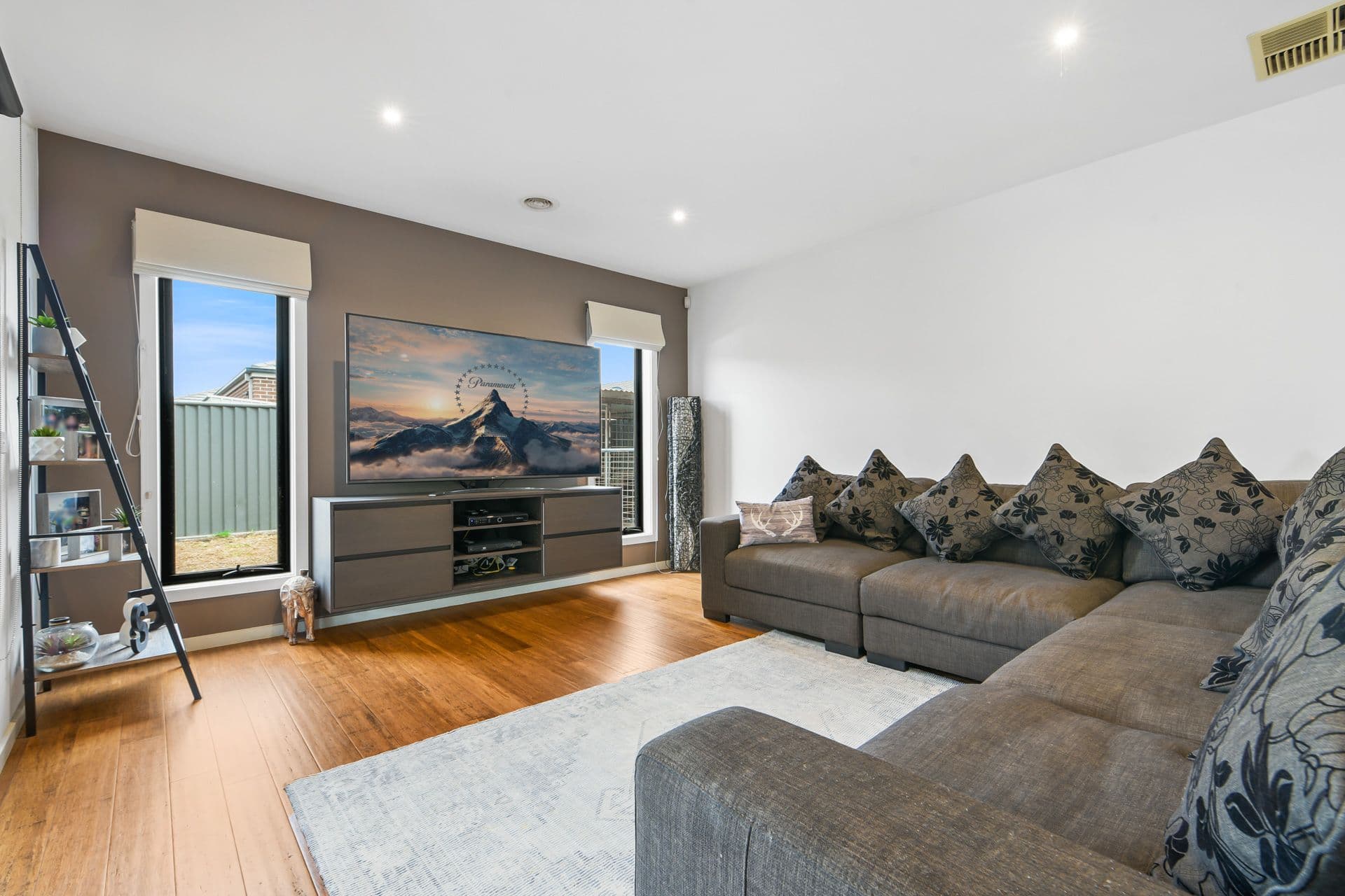9 Bellsquarry Avenue, Cranbourne East VIC 3977, Cranbourne East - Thumbnail 7