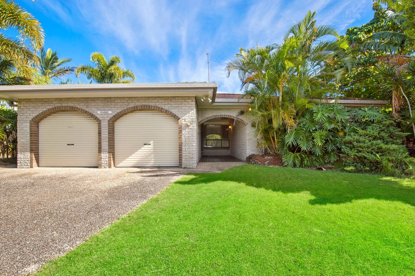 15 Savoy Drive, Broadbeach Waters QLD 4218, Broadbeach Waters - Thumbnail 2
