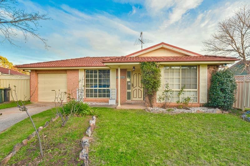 17 Quinion Place, Ambarvale NSW 2560, Ambarvale - Image 1