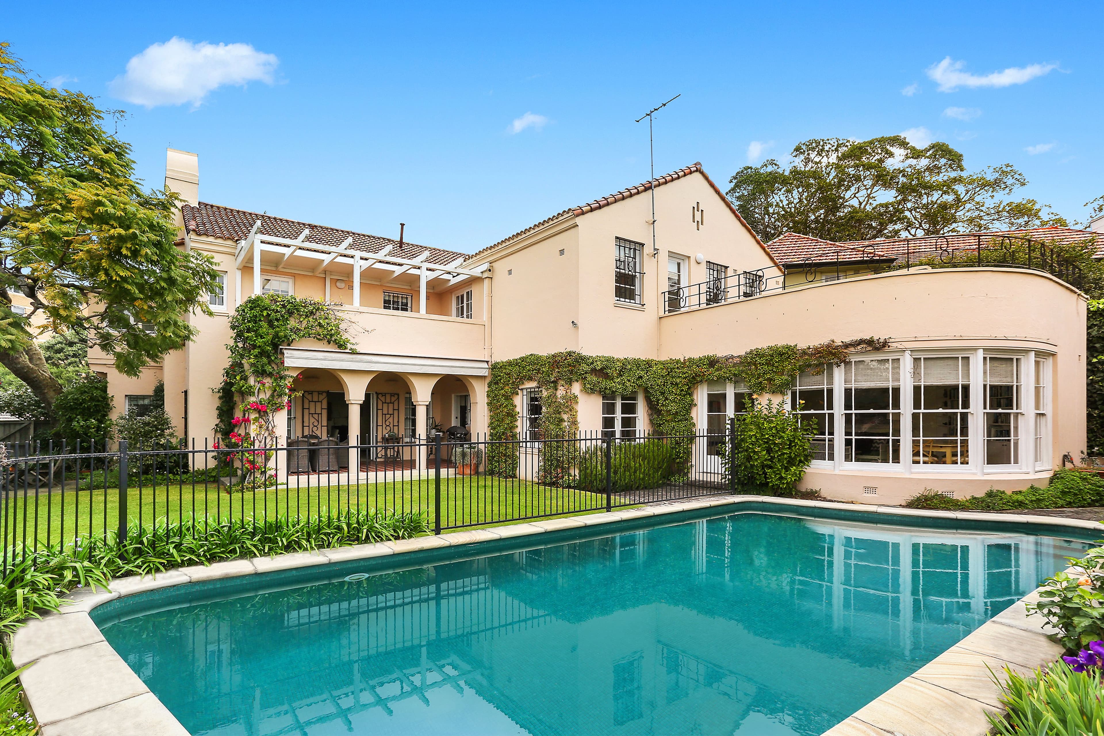327 Edgecliff Road, Woollahra - Thumbnail 2