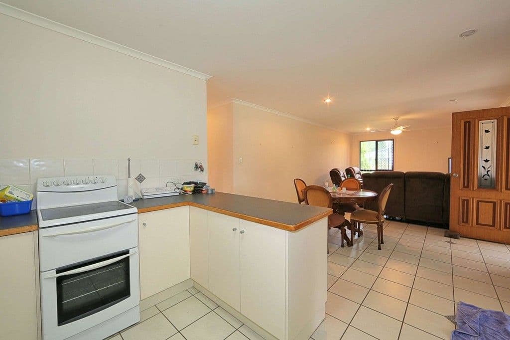 130 Malvern Drive, MOORE PARK BEACH QLD 4670, Moore Park Beach - Thumbnail 8