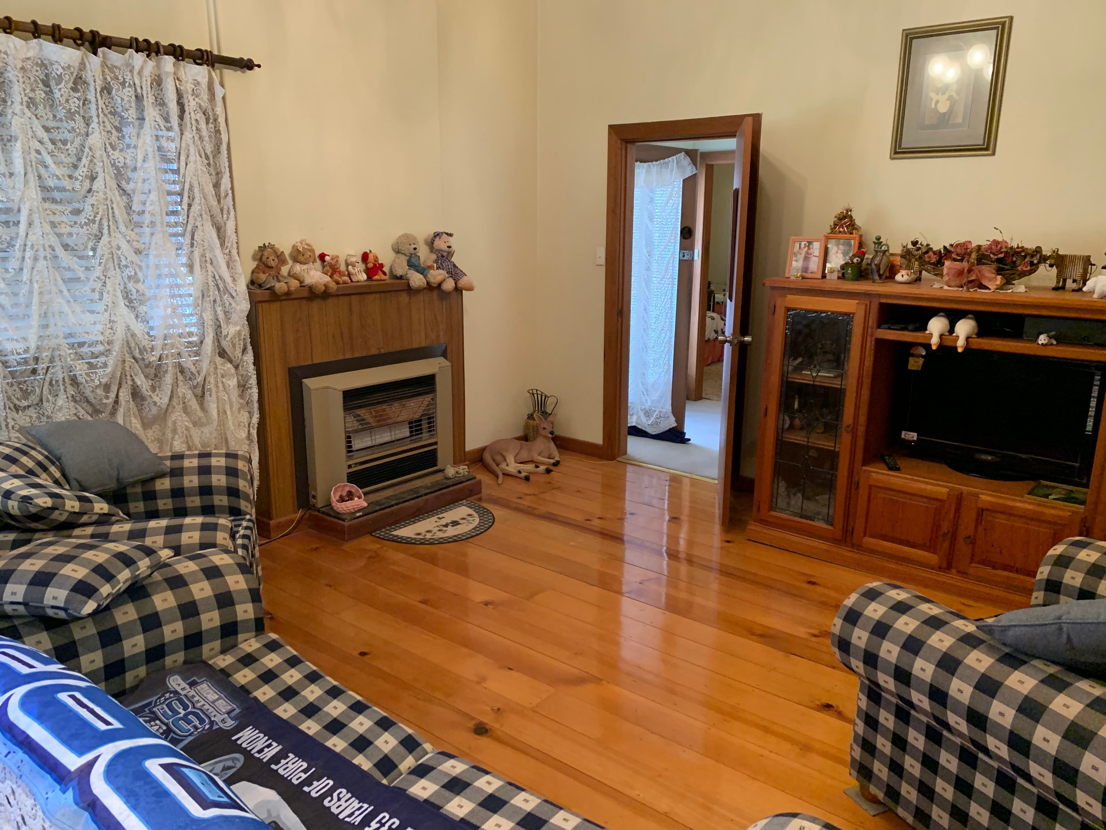 8 Dunlop Way, Plumpton - Thumbnail 2