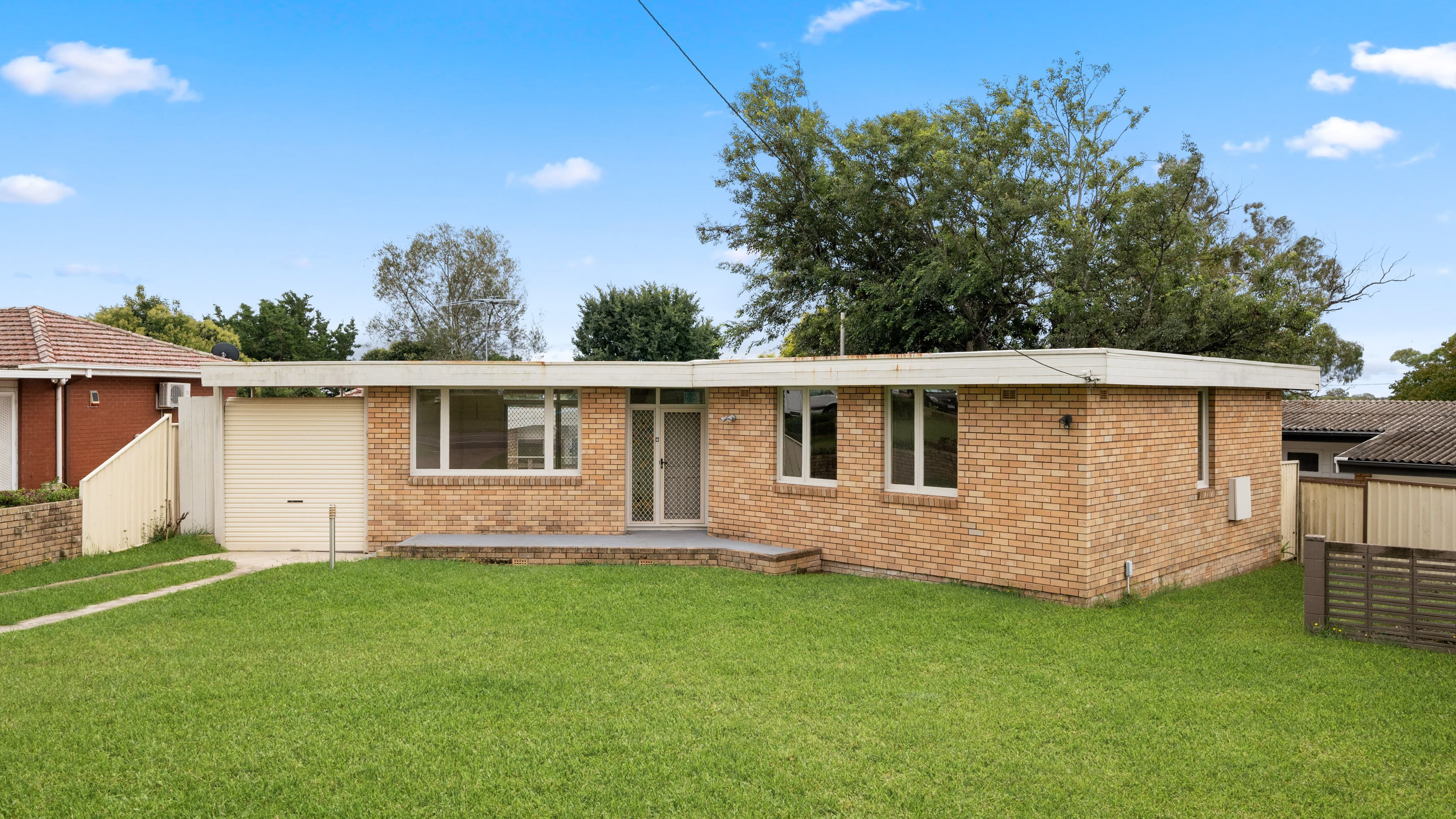 9 Campbellfield Avenue, Bradbury NSW 2560, Bradbury - Image 1
