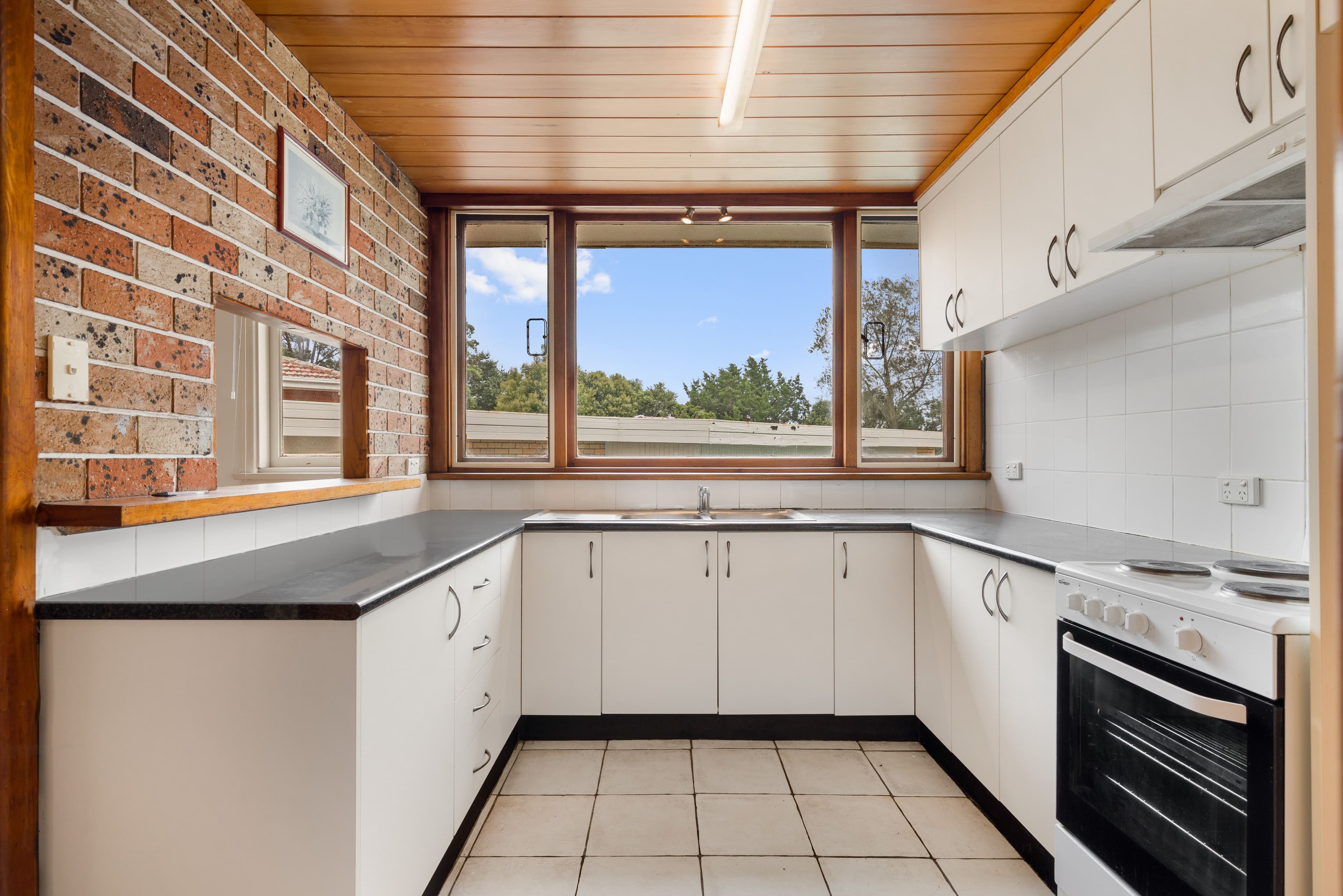 9 Campbellfield Avenue, Bradbury NSW 2560, Bradbury - Thumbnail 4