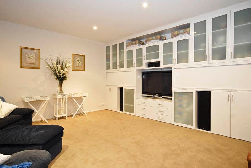 12 Regal Avenue, DONCASTER EAST VIC 3109, Doncaster East - Thumbnail 3