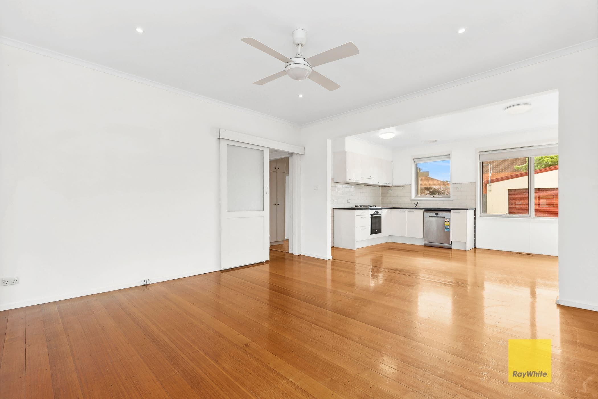 8 Fidge Crescent, Breakwater VIC 3219, Breakwater - Thumbnail 4