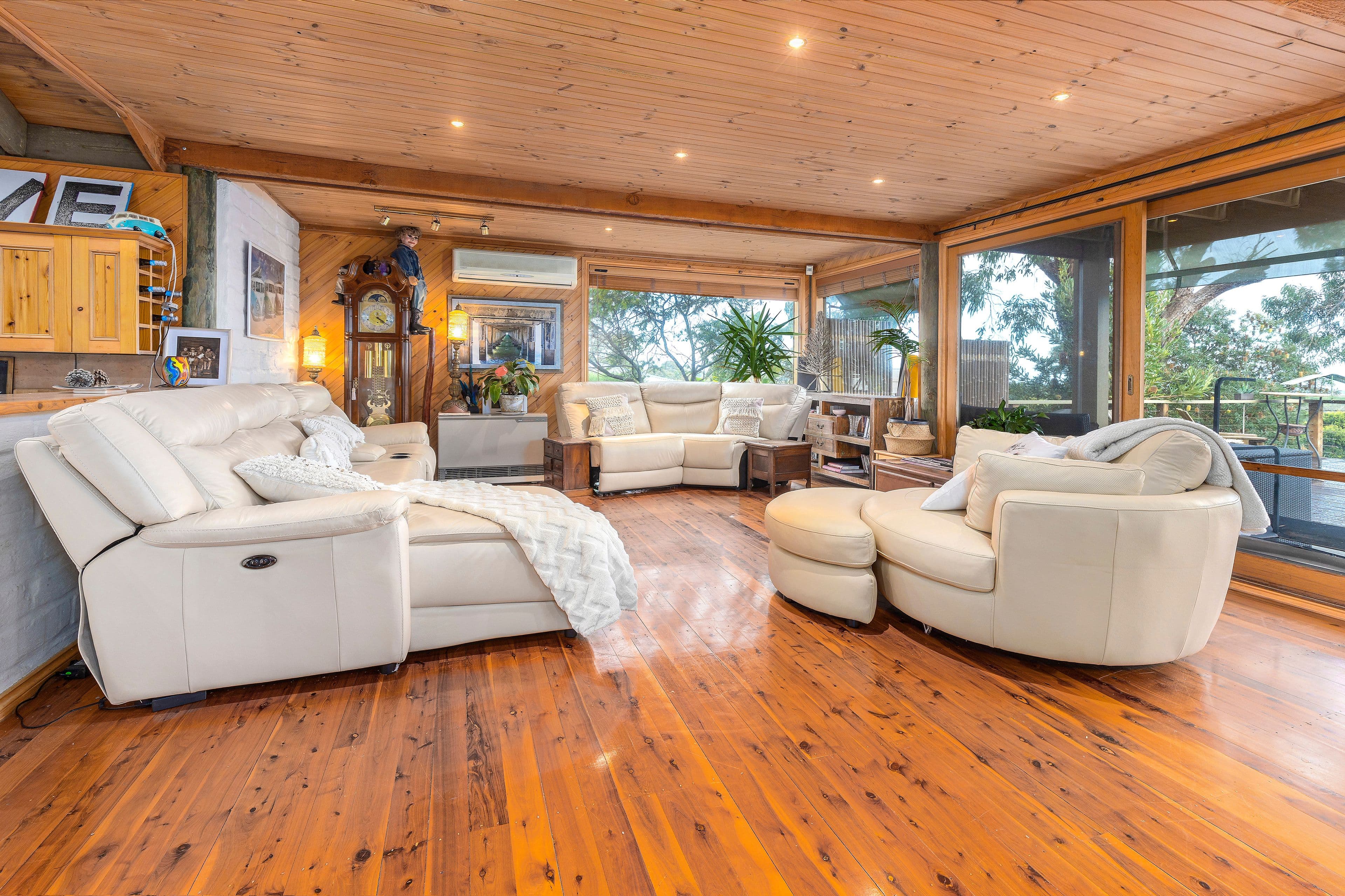 22 Carrajung Street, Rosebud VIC 3939, Rosebud - Thumbnail 3
