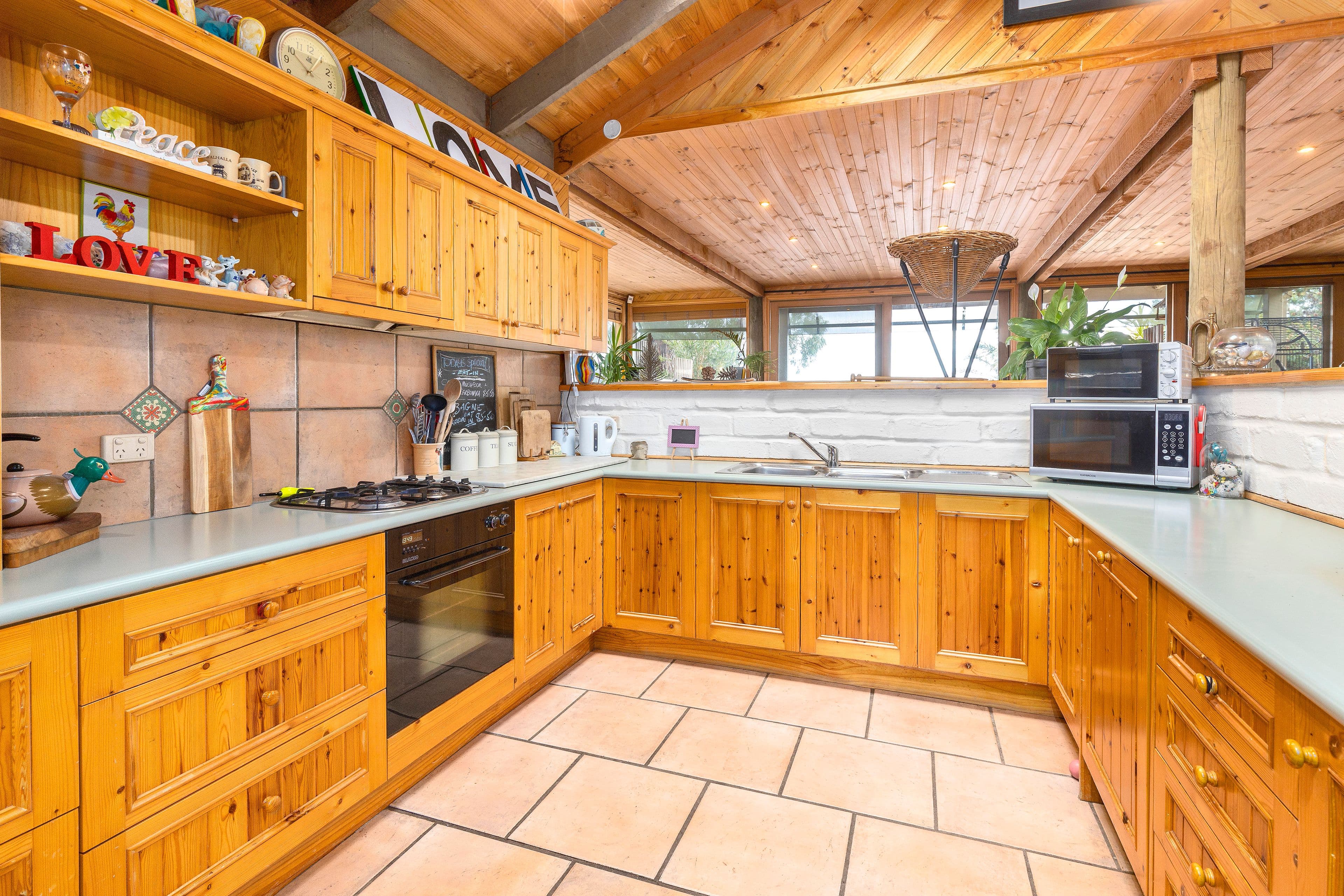 22 Carrajung Street, Rosebud VIC 3939, Rosebud - Thumbnail 6