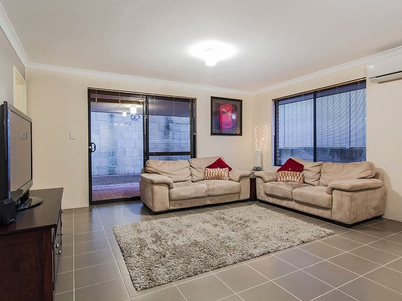 6 Borthwick Place, ORELIA WA 6167, Orelia - Thumbnail 2