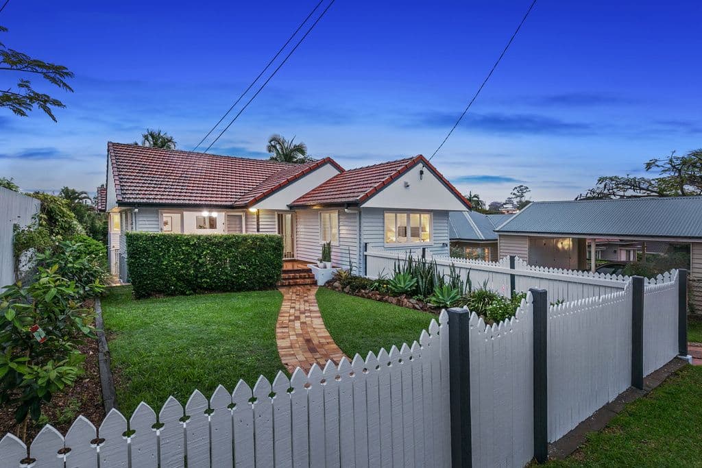 25 Saltash Avenue, Christies Beach - Image 1