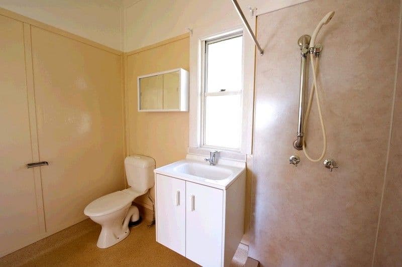 8 Hogan Street, KEPERRA QLD 4054, Keperra - Thumbnail 6