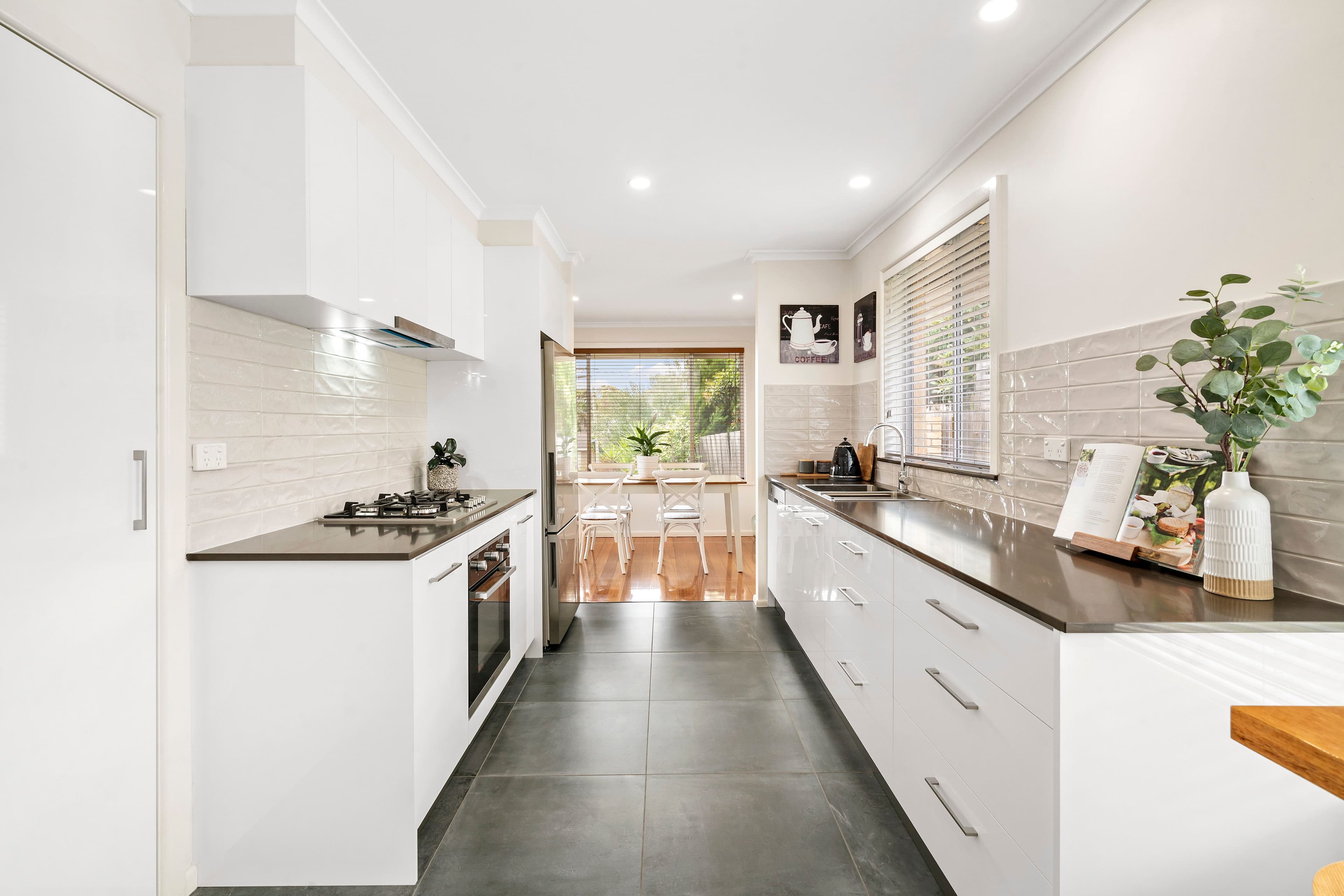 12 Overport Road, Frankston South VIC 3199, Frankston South - Thumbnail 4