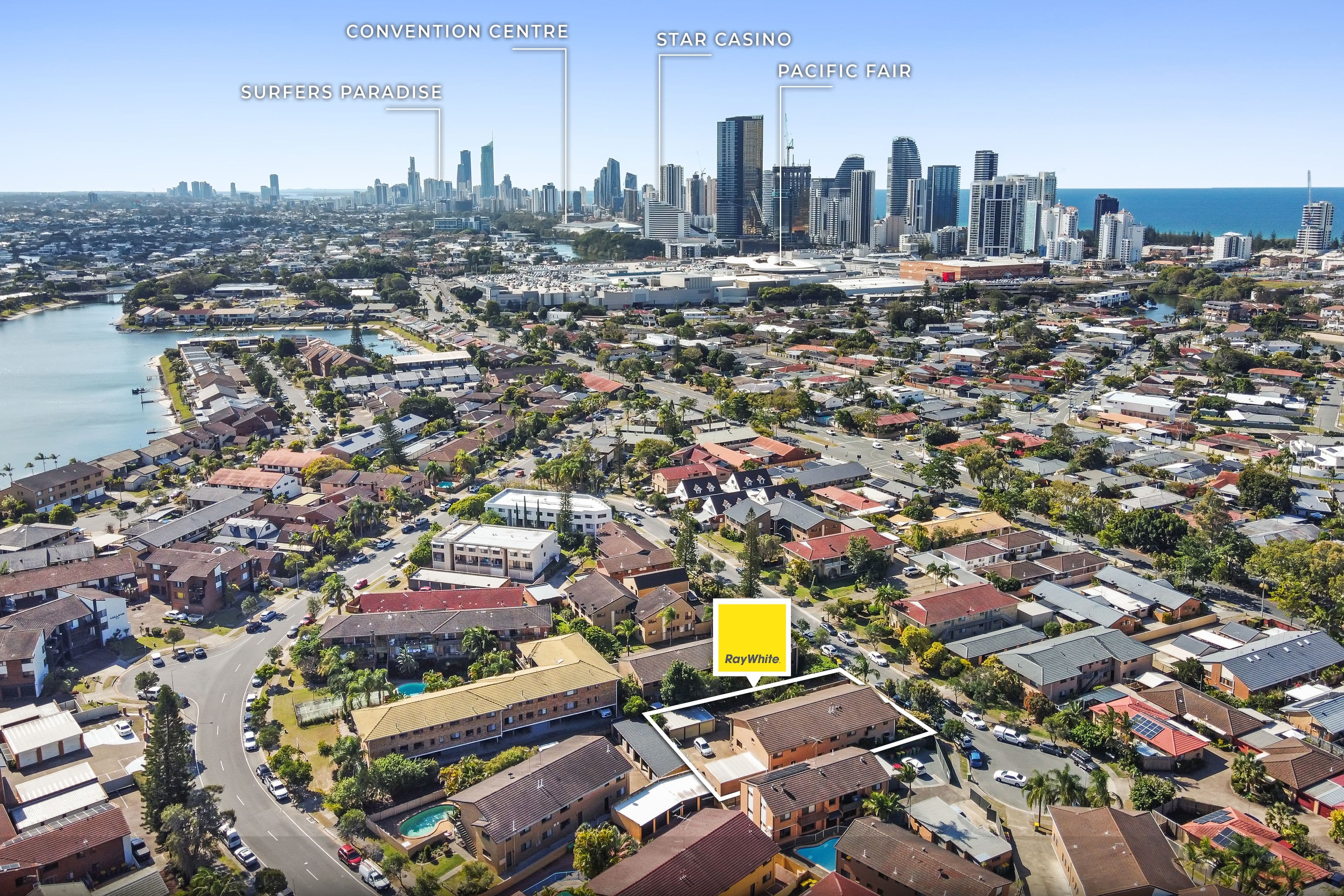 9 Christina Court, Mermaid Waters QLD 4218, Mermaid Waters - Thumbnail 2