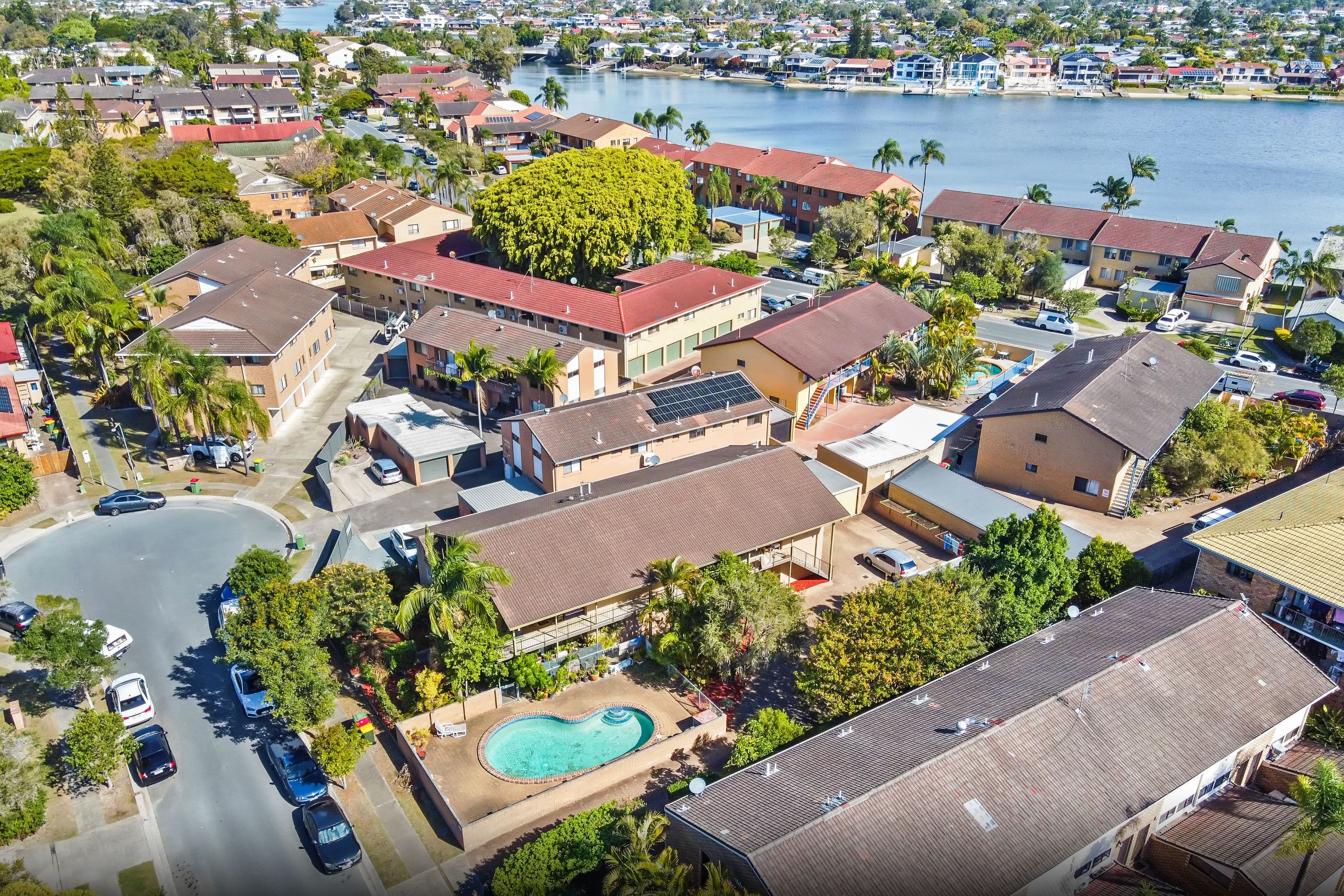 9 Christina Court, Mermaid Waters QLD 4218, Mermaid Waters - Thumbnail 5