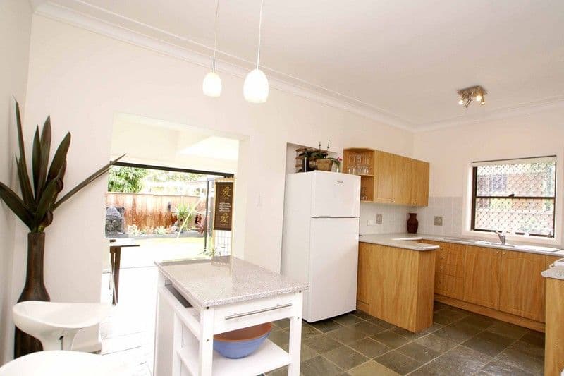 18 Moate Avenue, BRIGHTON-LE-SANDS NSW 2216, Brighton-Le-Sands - Thumbnail 3