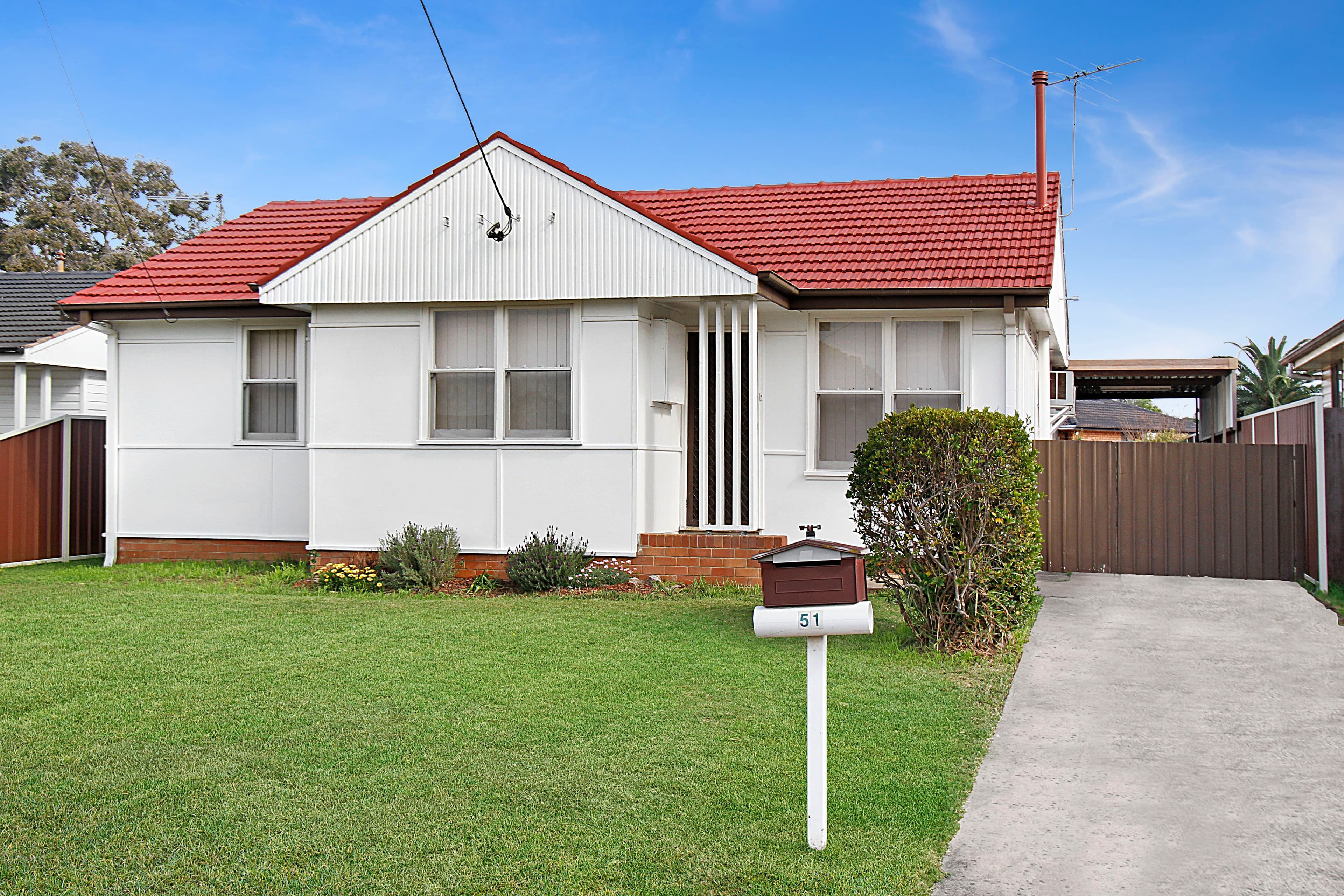 51 Crosby Crescent, Fairfield - Image 1